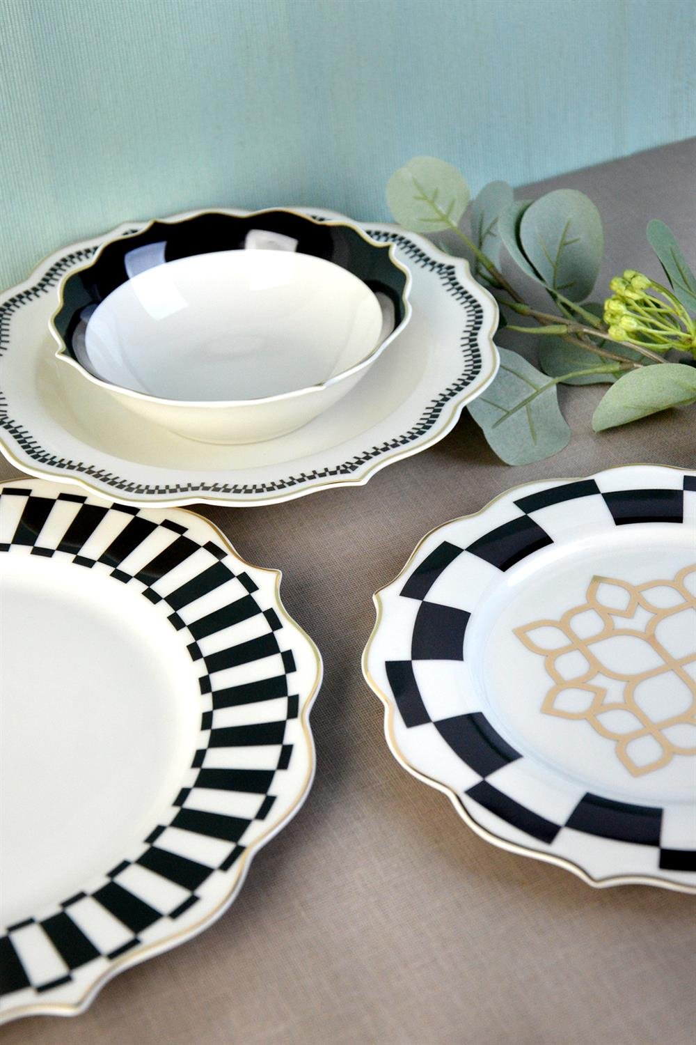 PAÇİ-24 PARÇA FLORA BONE CHİNA YEMEK TAKIMI