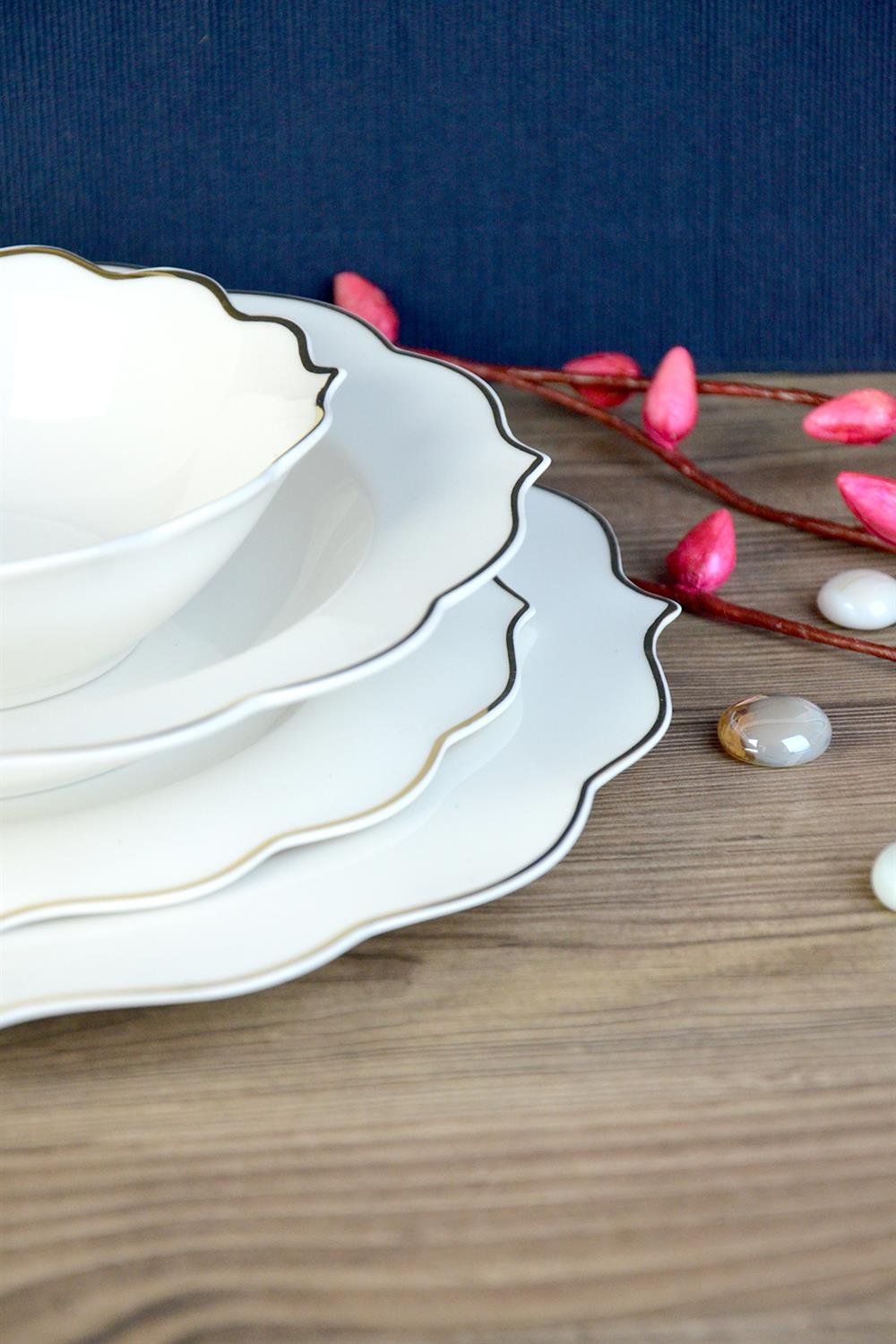 PAÇİ-53 PARÇA FLORA BONE CHİNA YEMEK TAKIMI