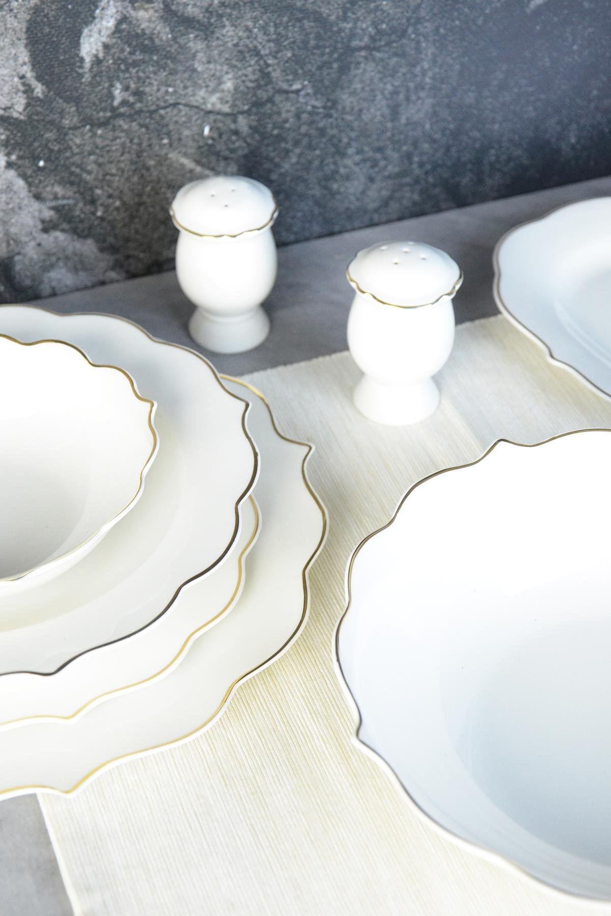 PAÇİ-56 PARÇA FLORA BONE CHİNA YEMEK TAKIMI