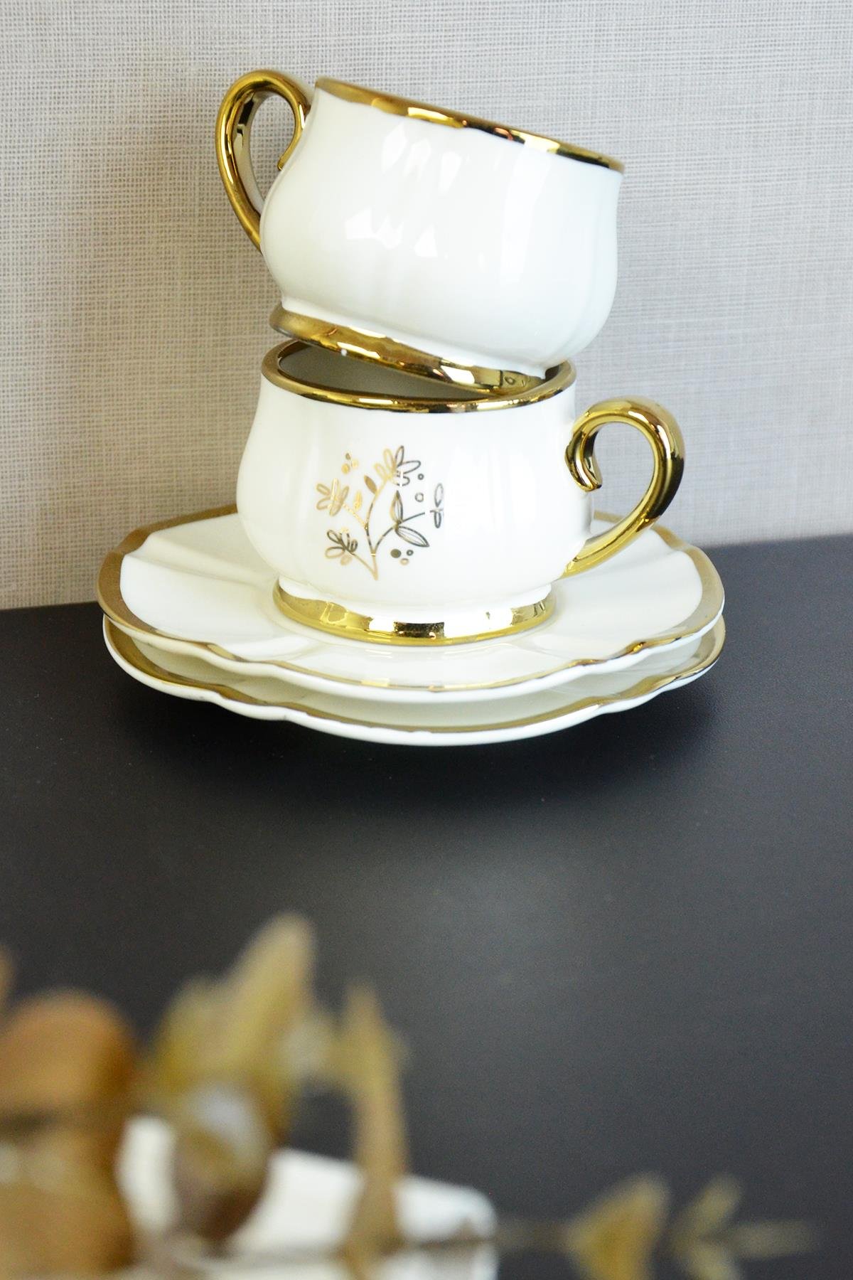 PAÇİ-BELLİNİ BEYAZ YALDIZLI KAHVE FİNCANI