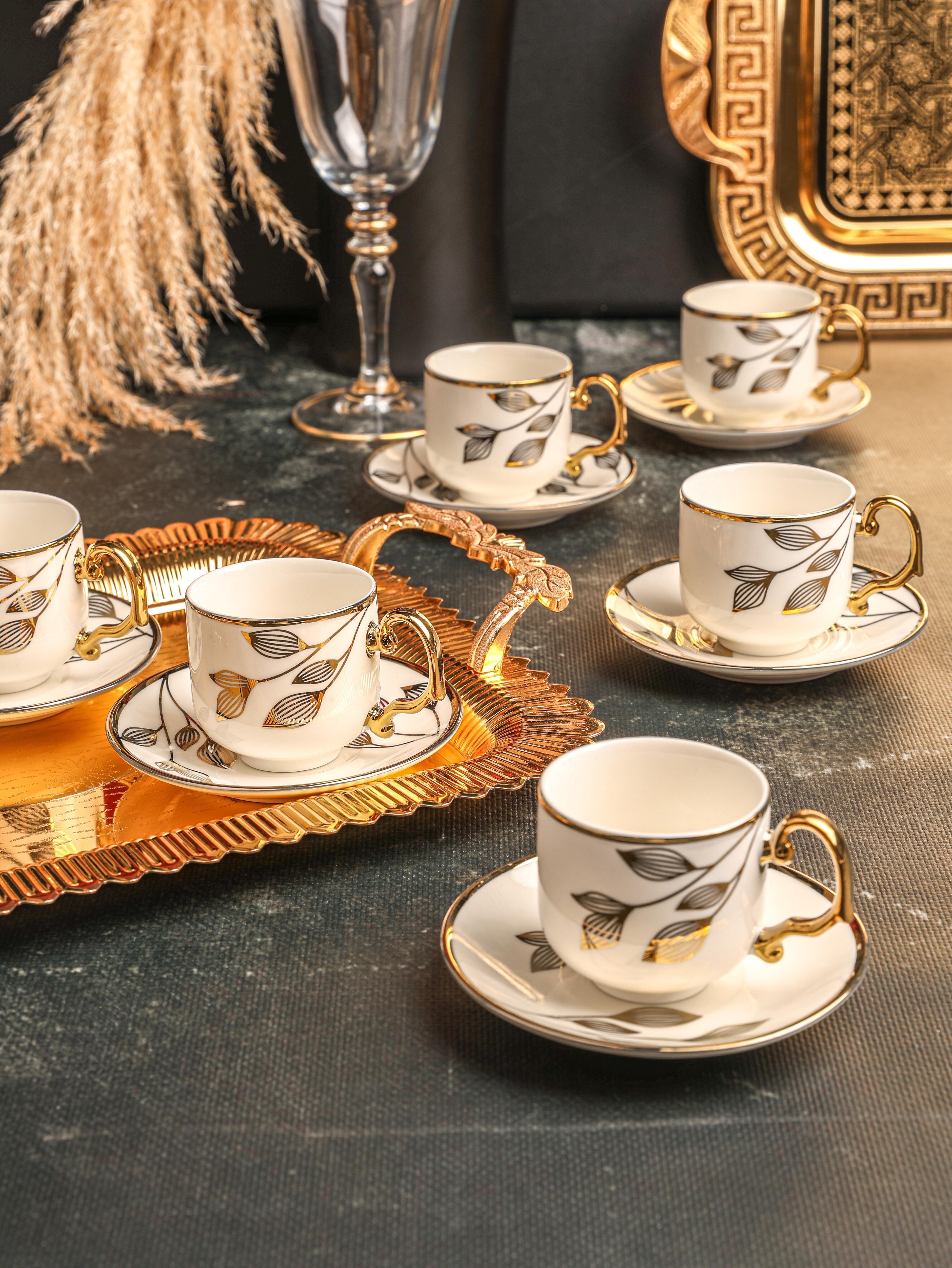 PAÇİ-BİNNUR YALDIZLI NESCAFE FİNCANI