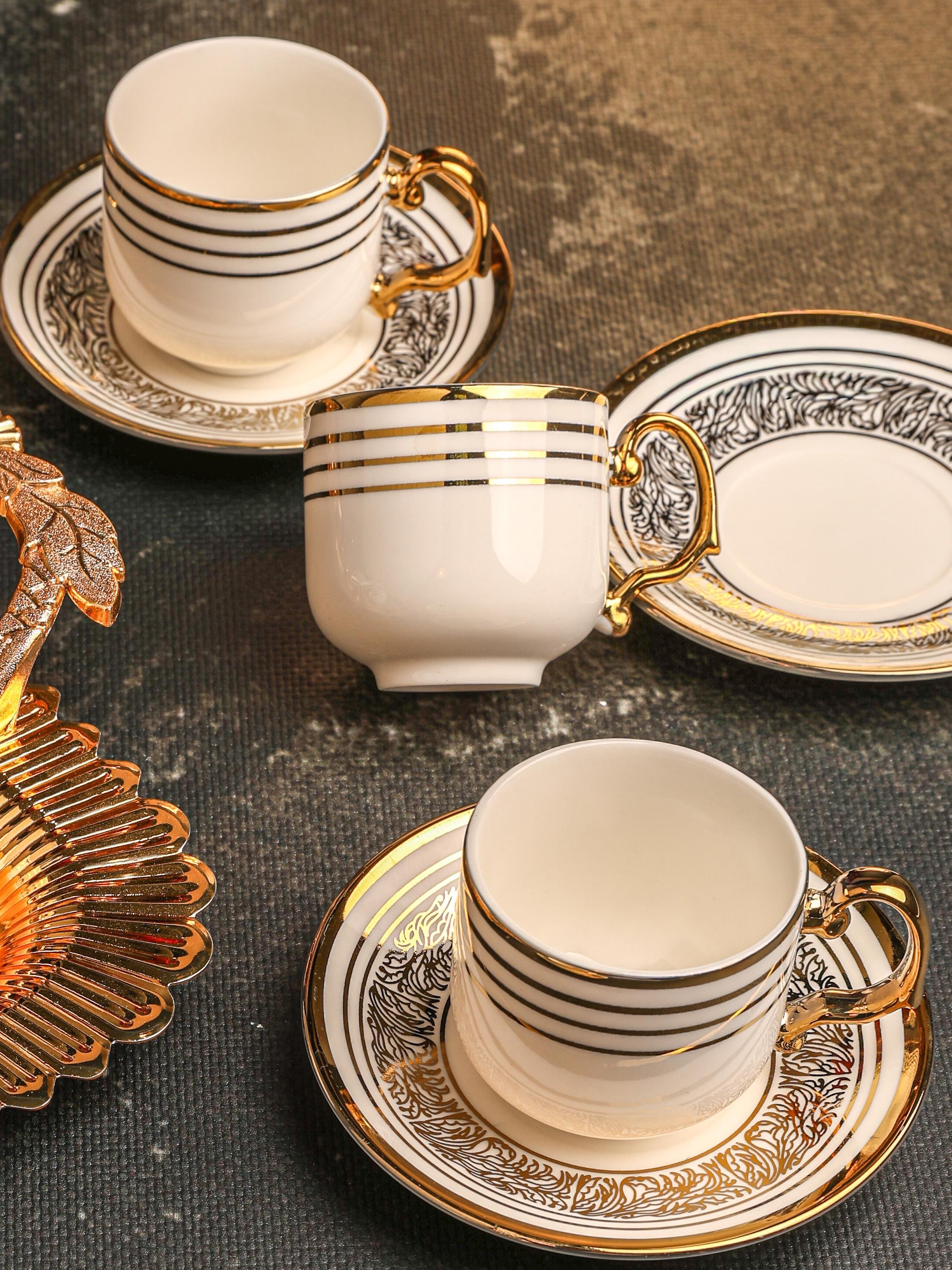 PAÇİ-BİNNUR YALDIZLI NESCAFE FİNCANI