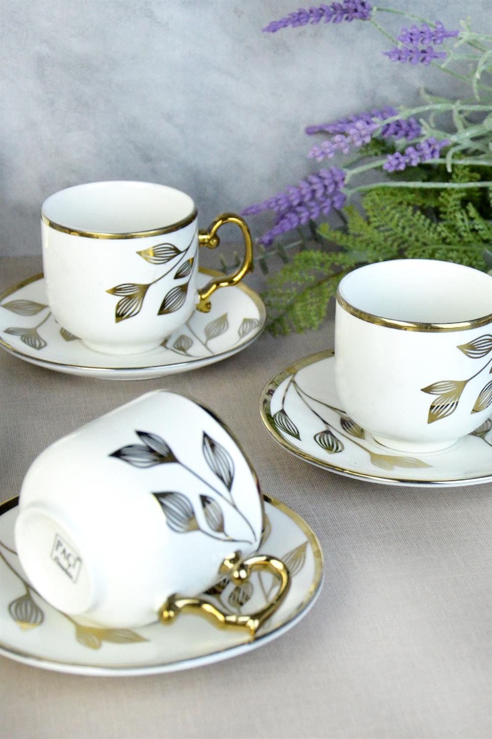 PAÇİ-BİNNUR YALDIZLI NESCAFE FİNCANI