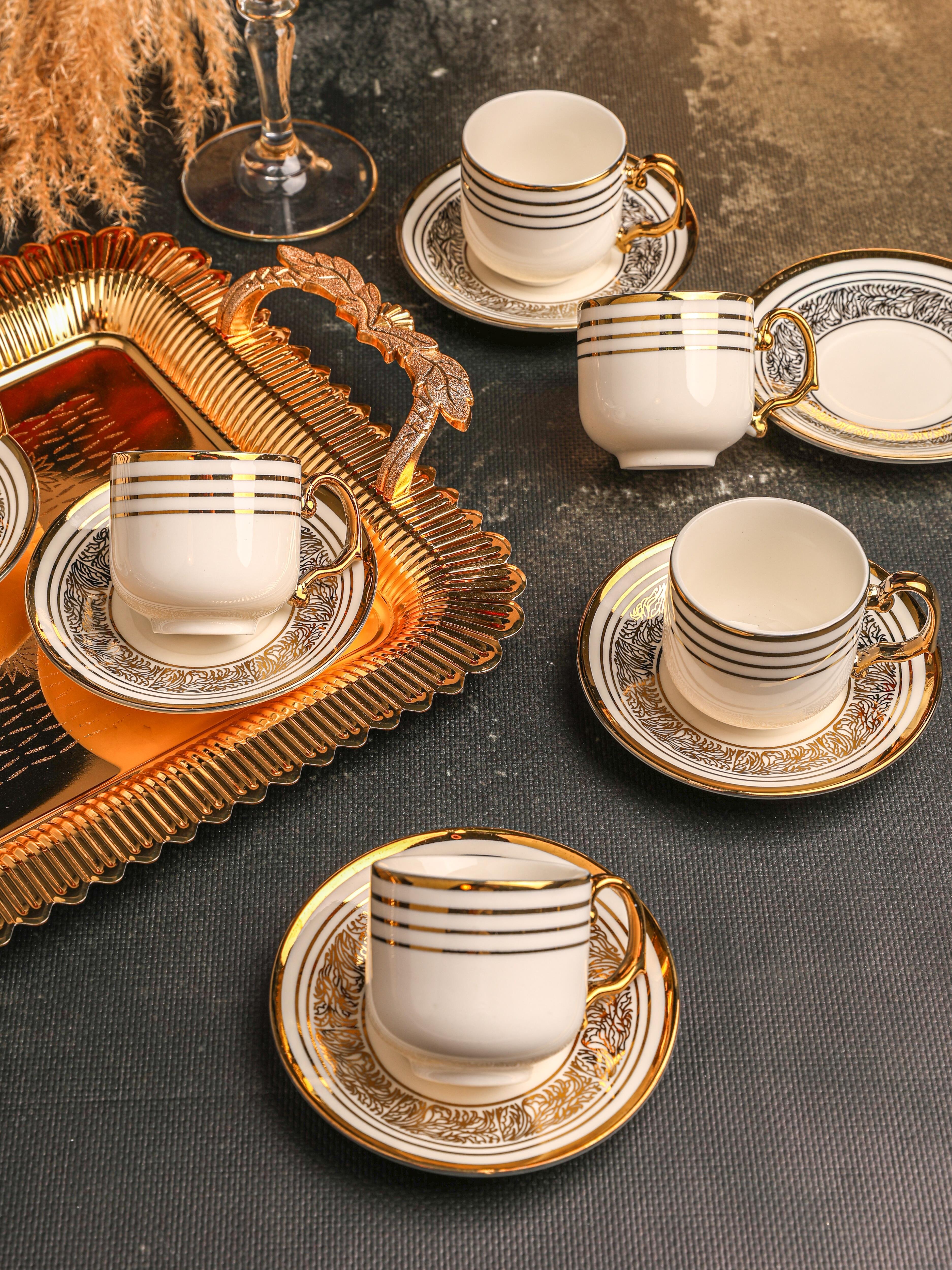 PAÇİ-BİNNUR YALDIZLI NESCAFE FİNCANI