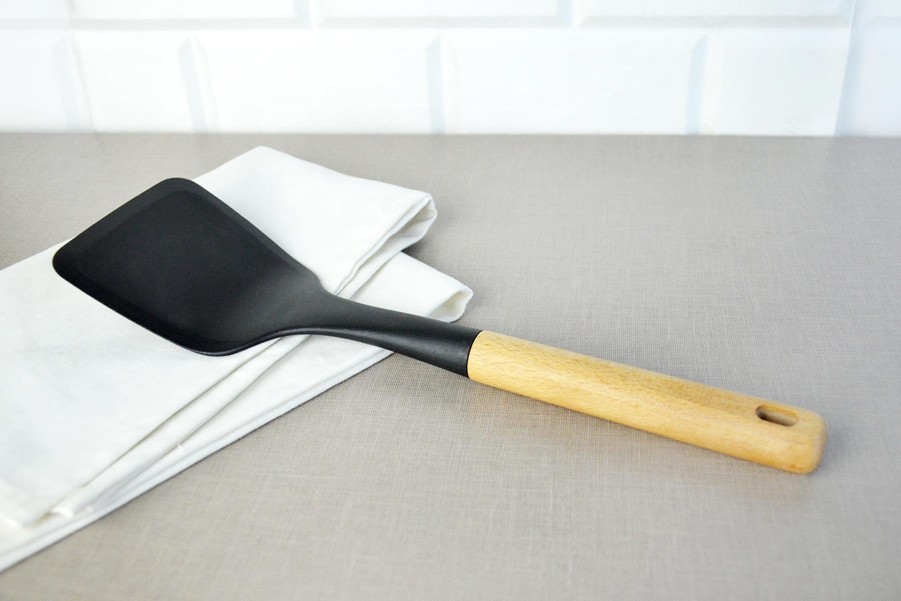 PAÇİ-BÜYÜK AHŞAP SAPLI MUTFAK ALETİ