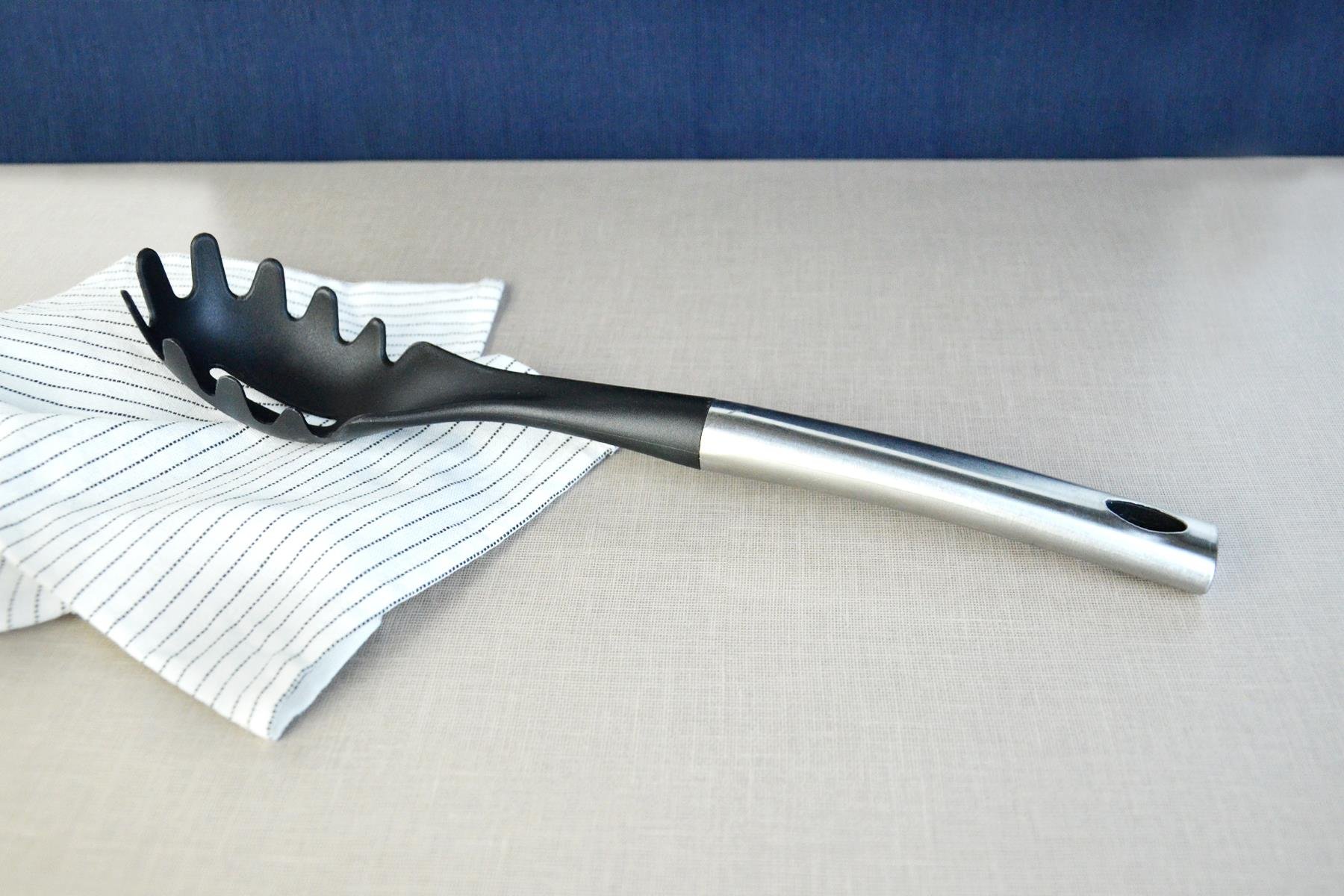 PAÇİ-BÜYÜK METAL SAPLI MUTFAK ALETİ