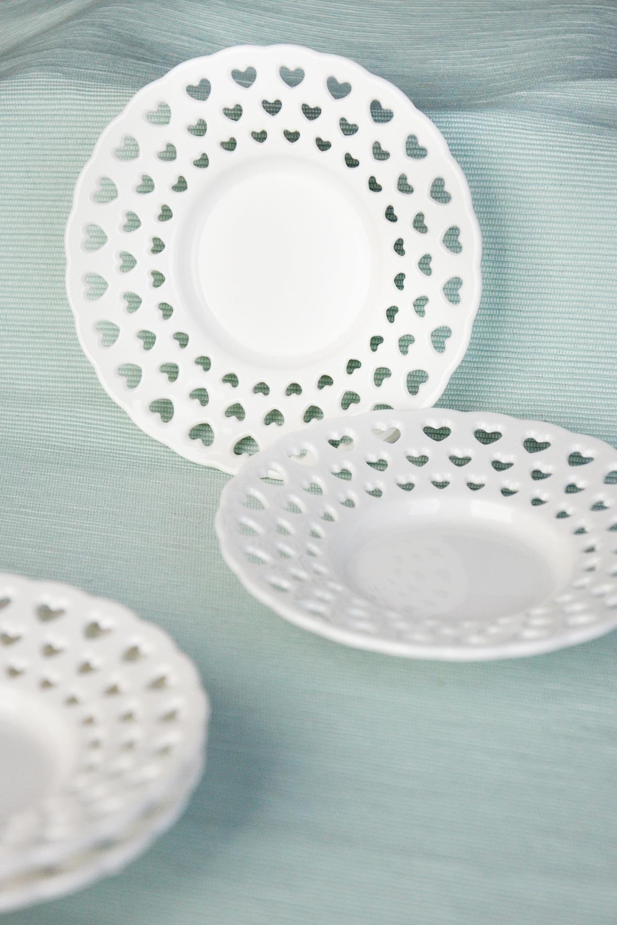 PAÇİ-DANTEL MOTİFLİ 72'Lİ ÇAY TABAĞI