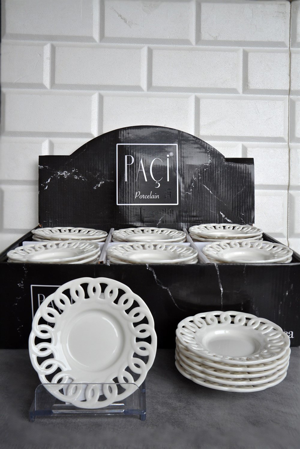 PAÇİ-DANTEL MOTİFLİ 72Lİ ÇAY TABAĞI