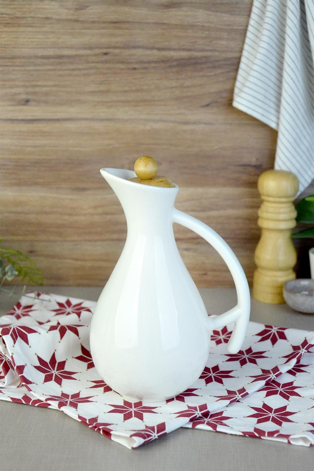 PAÇİ-FİONA KÜÇÜK 680 ML BAMBU KAPAKLI PORSELEN YAĞLIK