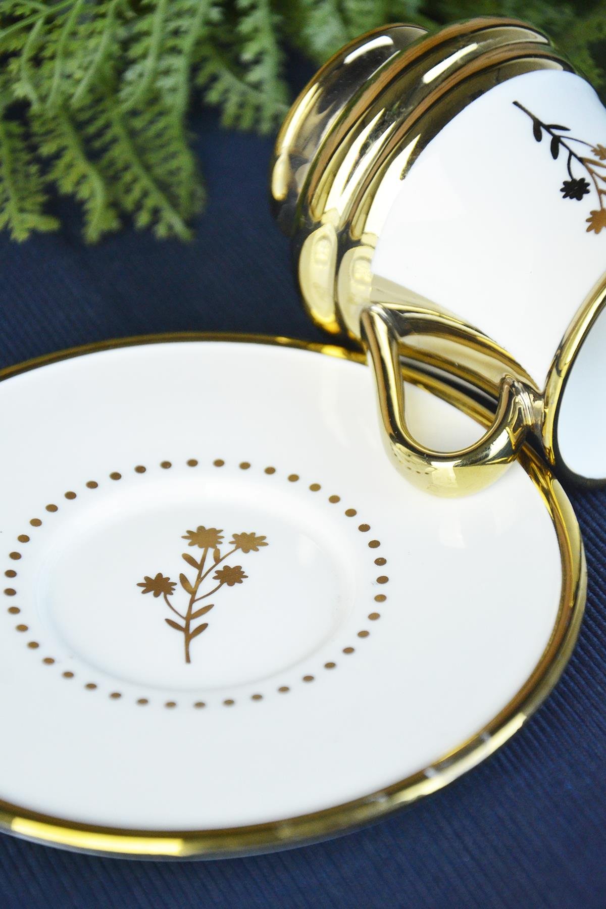 PAÇİ-FLORİNA AYAKLI BEYAZ YALDIZLI ÇİÇEKLİ KAHVE FİNCANI