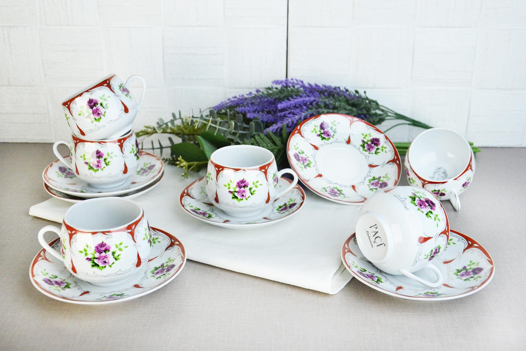 PAÇİ-GEİSHA TOMBİK ÇİÇEKLİ ÇAY FİNCANI