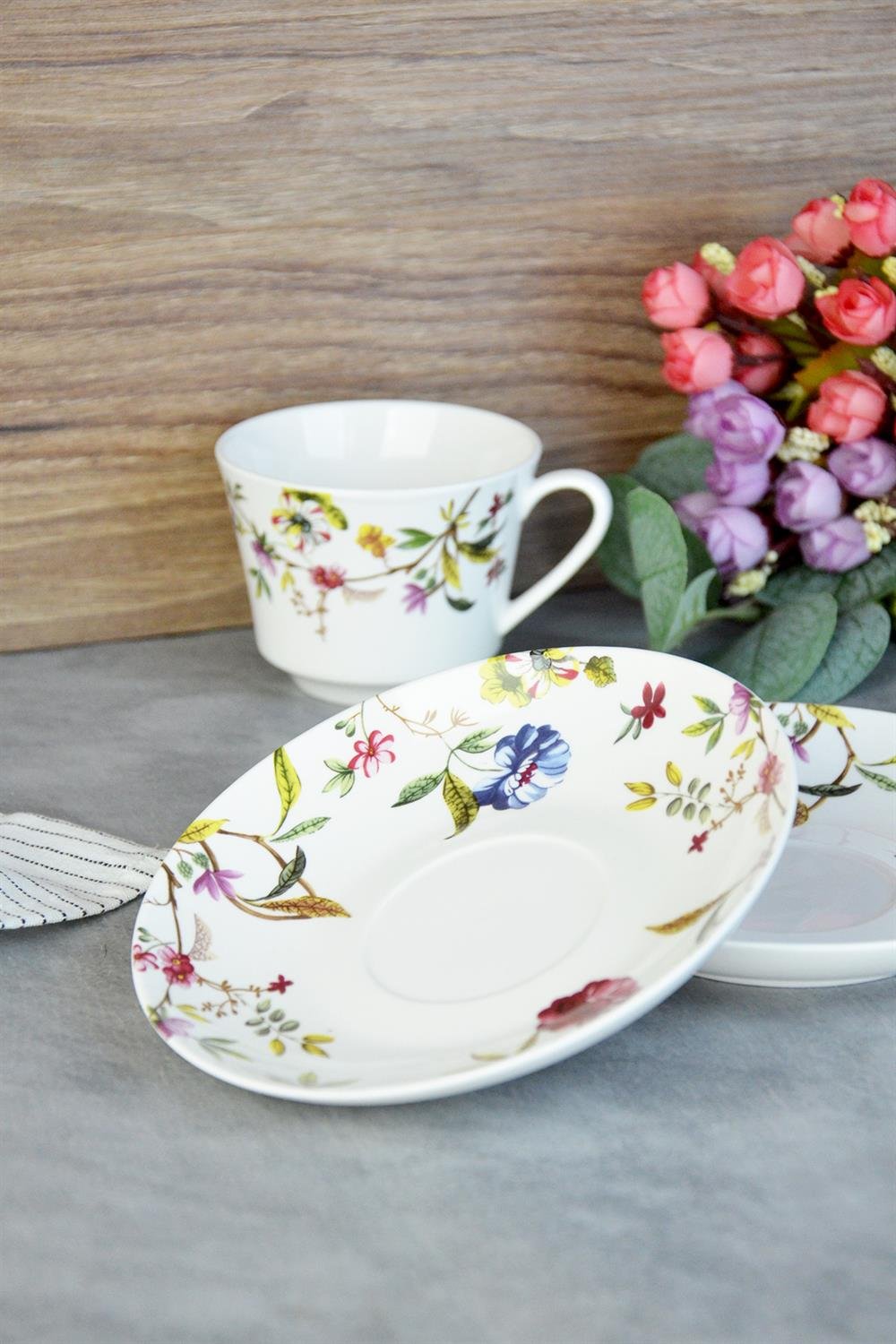 PAÇİ-LAURA PORSELEN ÇAY FİNCANI SETİ