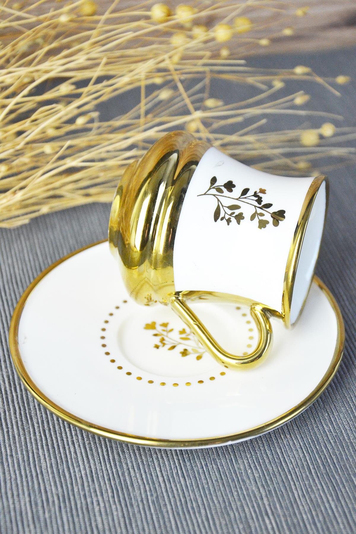 PAÇİ-REGİNA AYAKLI BEYAZ YALDIZLI ÇİÇEKLİ KAHVE FİNCANI