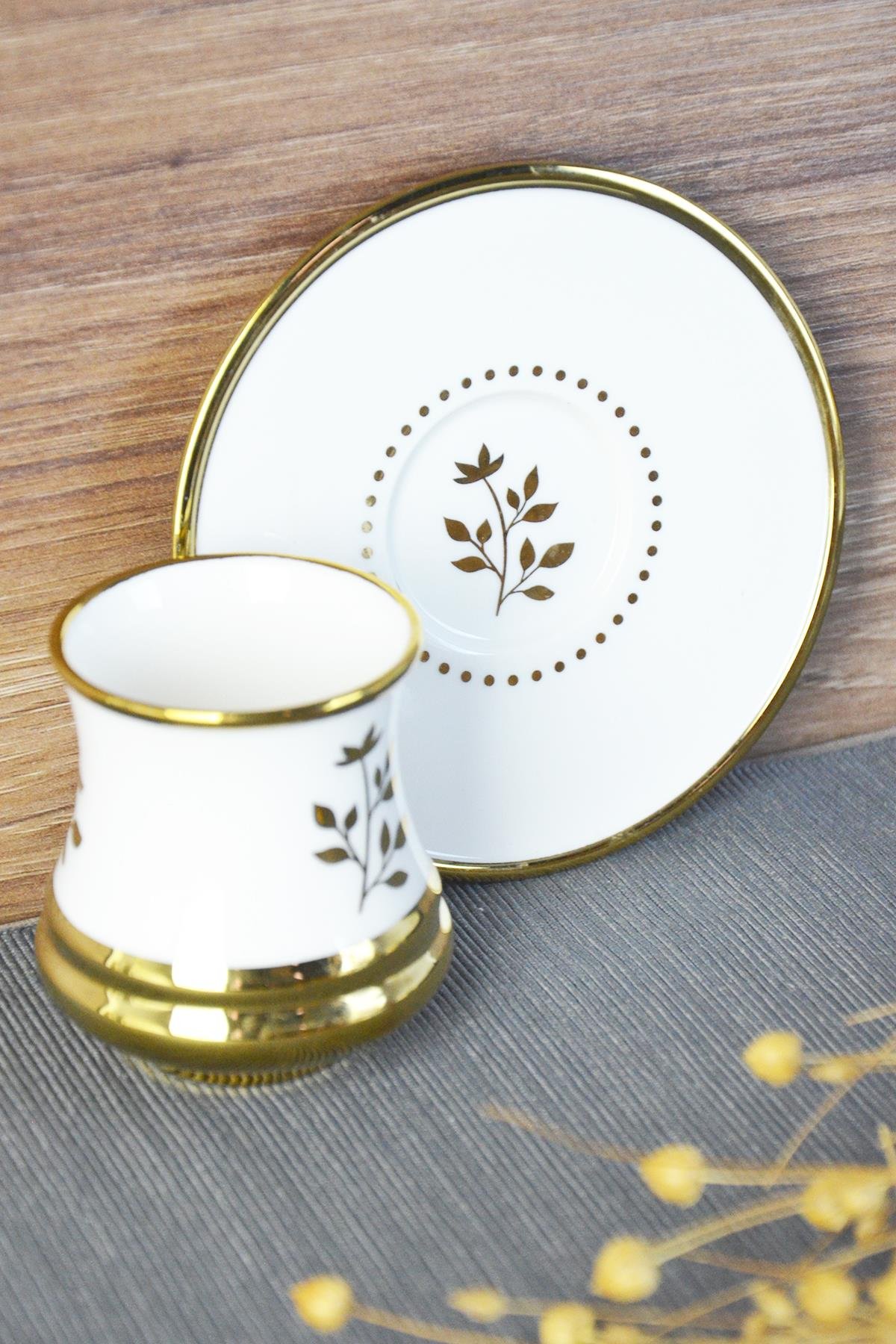 PAÇİ-REGİNA AYAKLI BEYAZ YALDIZLI ÇİÇEKLİ KAHVE FİNCANI