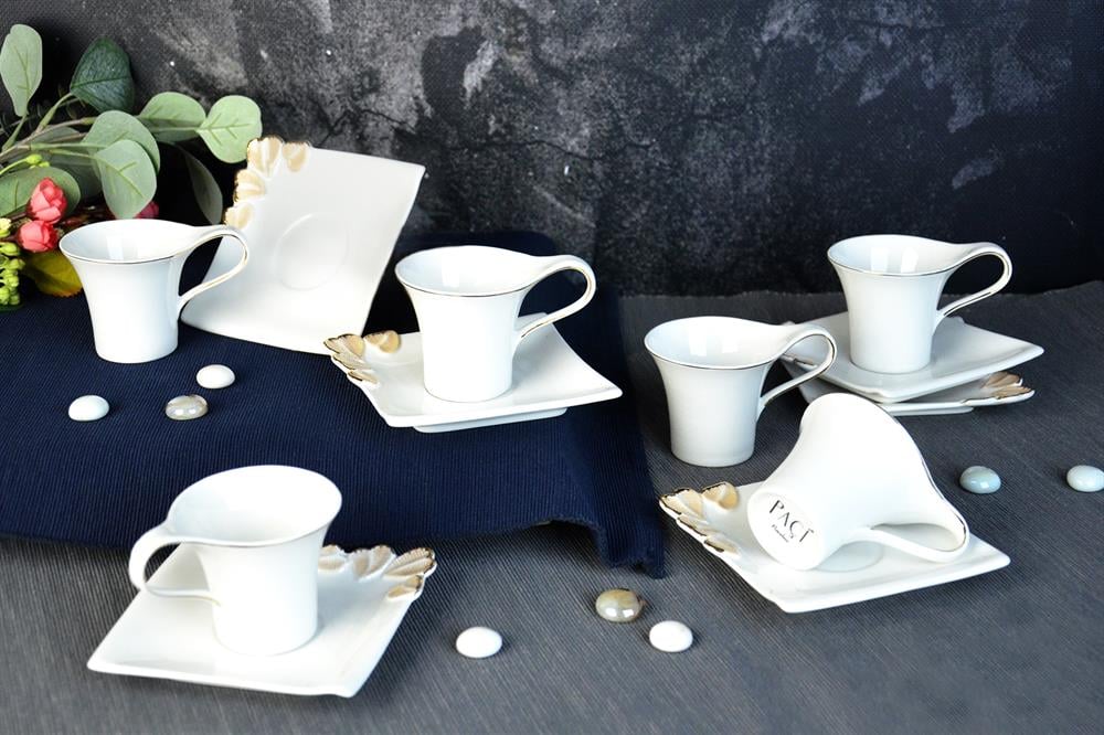 PAÇİ-RENKLİ FİGÜRLÜ KAHVE FİNCANI