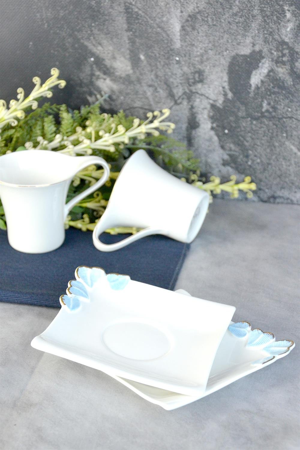 PAÇİ-RENKLİ FİGÜRLÜ NESCAFE FİNCANI