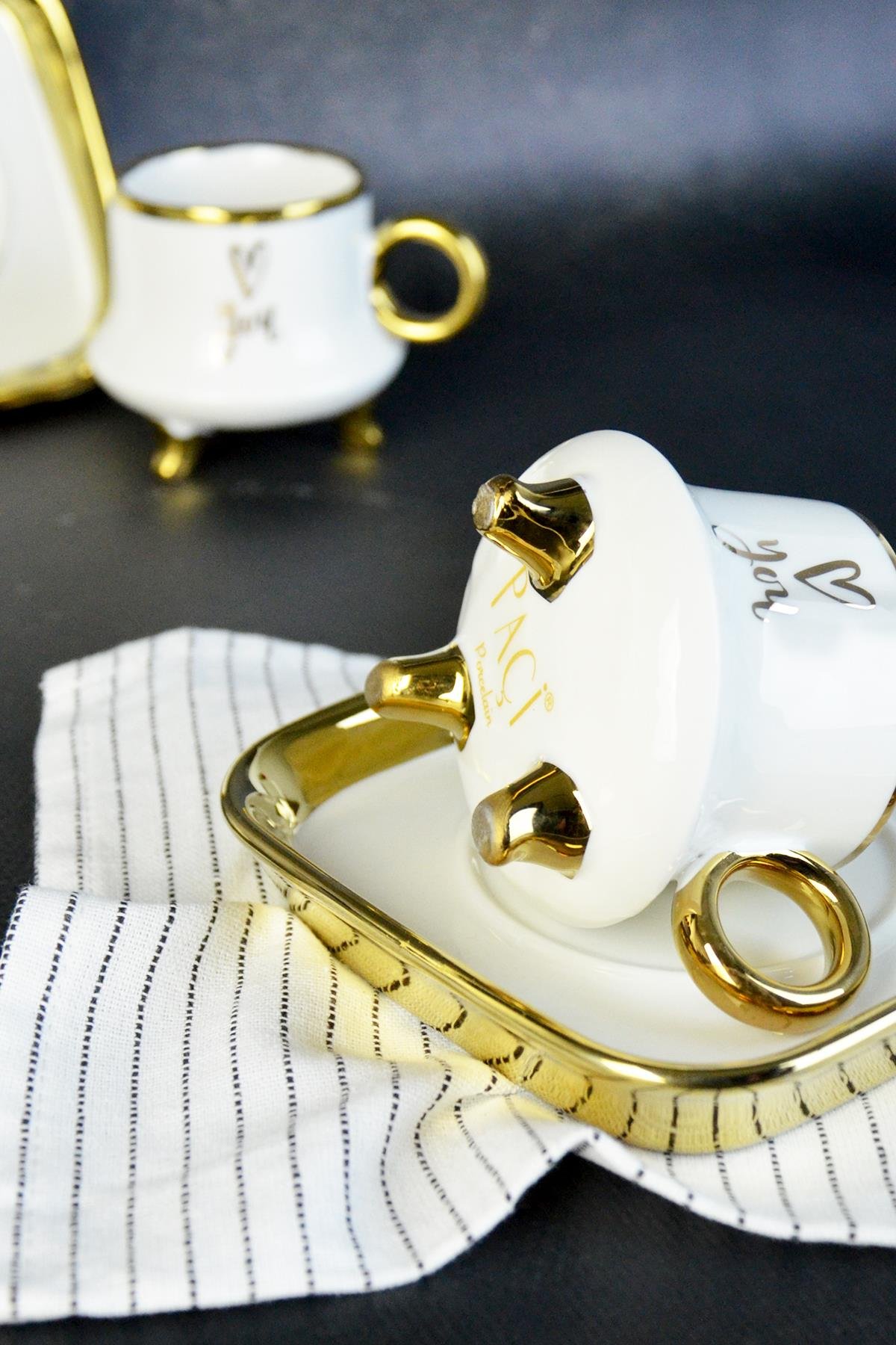 PAÇİ-RİTA BEYAZ YALDIZLI KAHVE FİNCANI