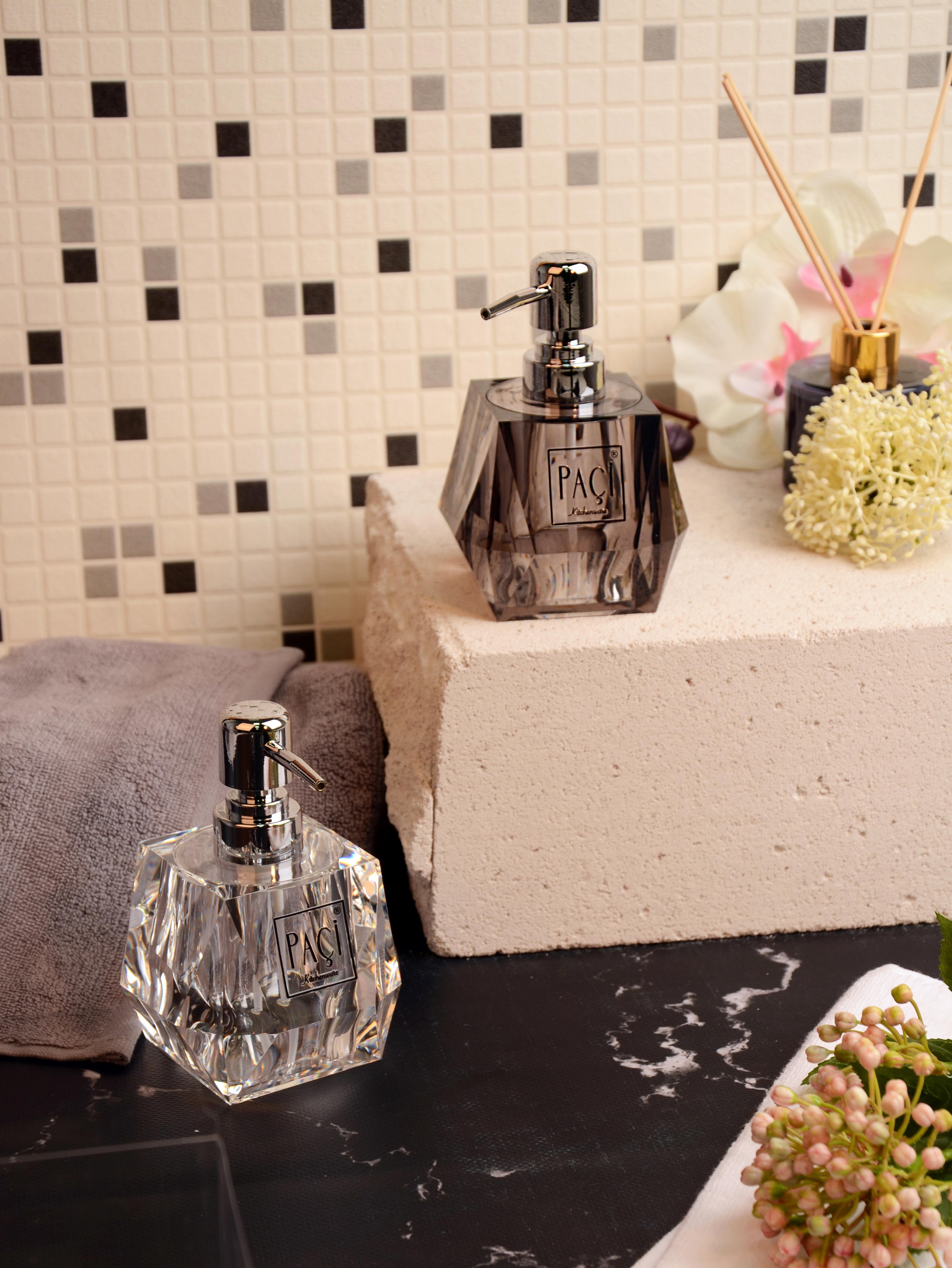 PAÇİ-ŞEFFAF AKRİLİK KRİSTAL SIVI SABUNLUK