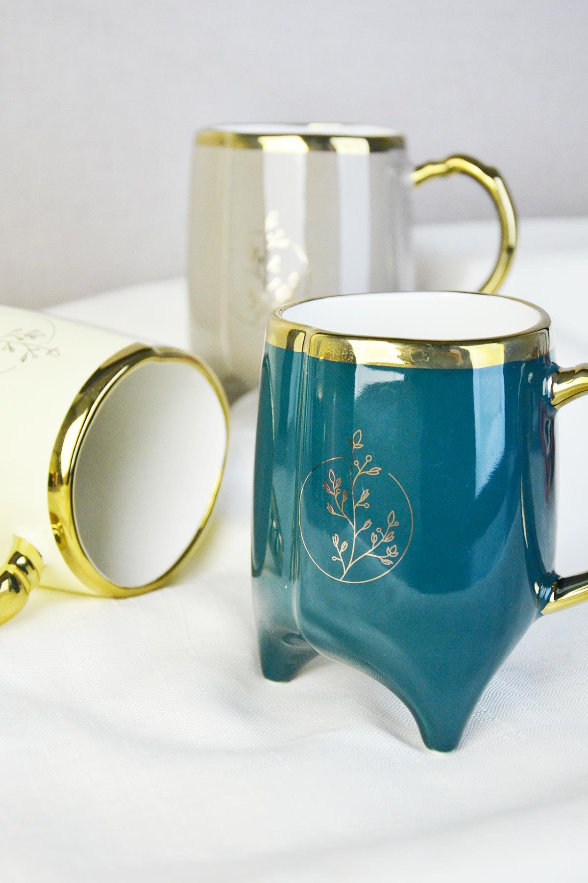 PAÇİ-SOFİA YALDIZLI RENKLİ PORSELEN KUPA