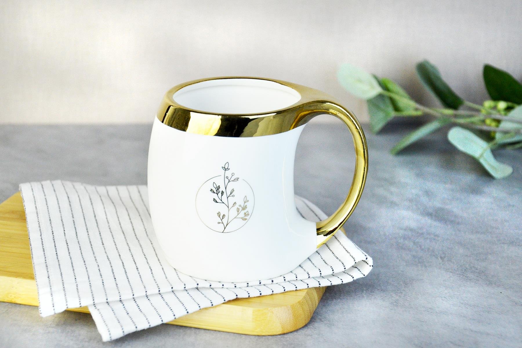 PAÇİ-TRELLA YALDIZLI BEYAZ PORSELEN KUPA