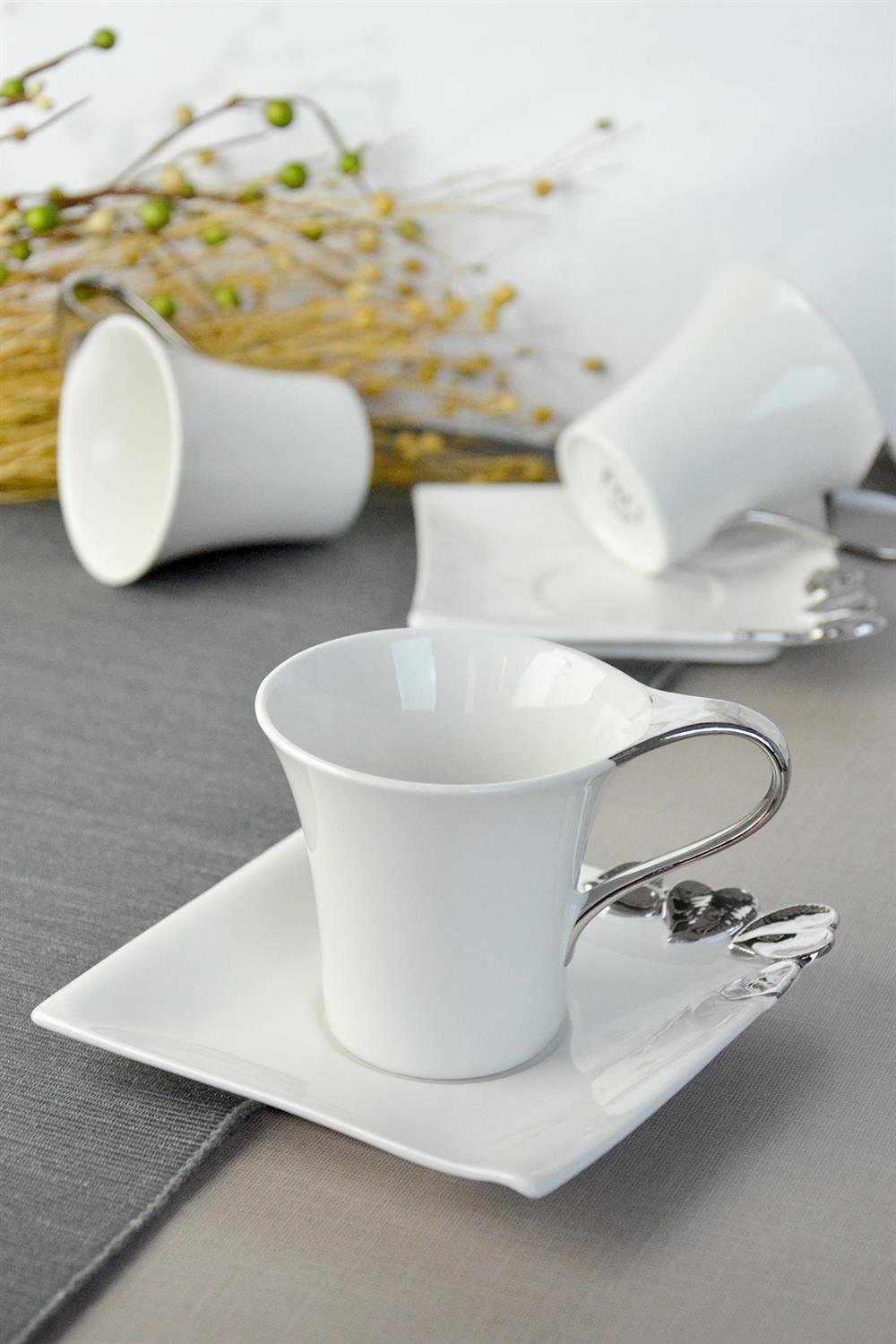 PAÇİ-YALDIZLI FİGÜRLÜ NESCAFE FİNCANI