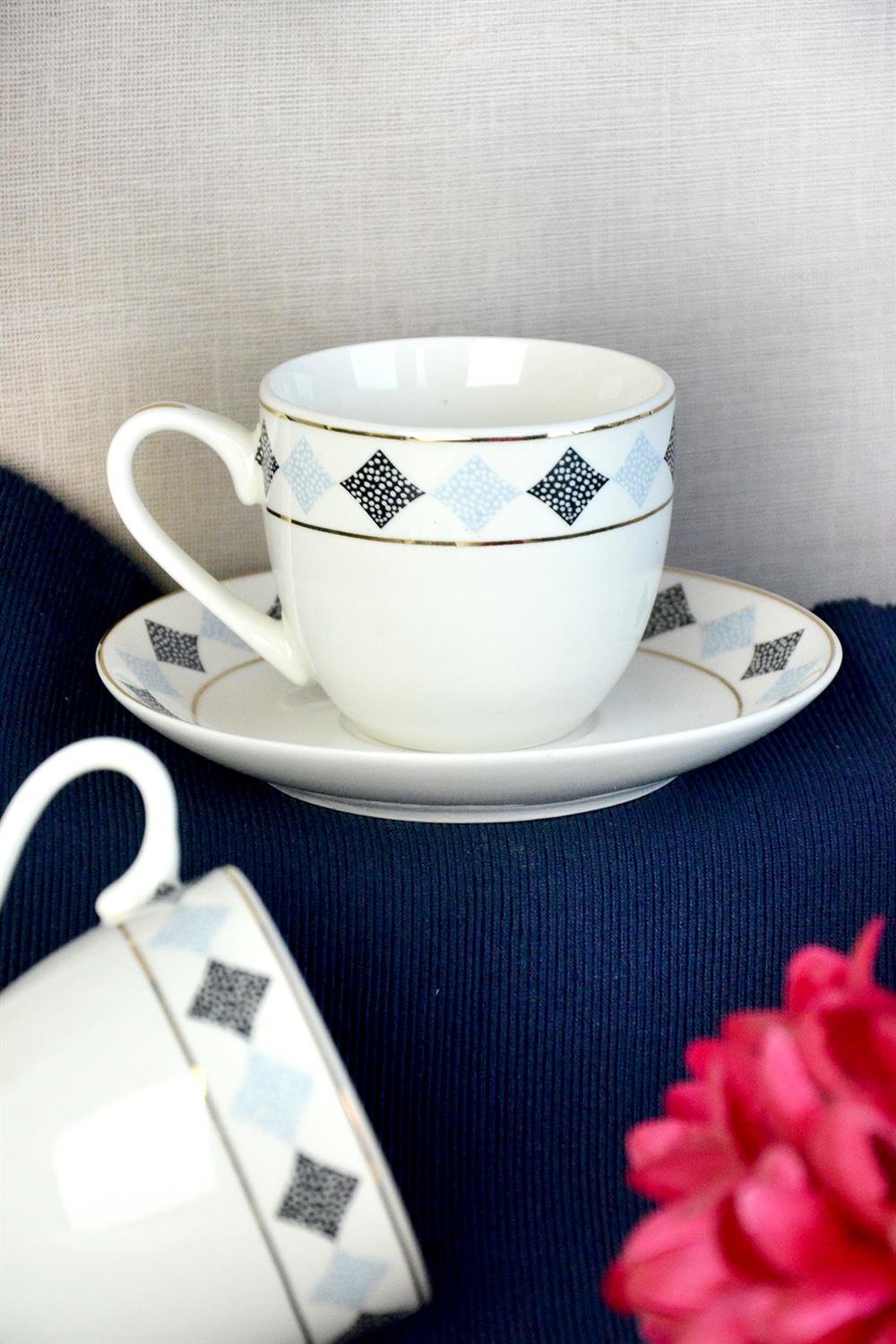 PAÇİ-YALDIZLI NESCAFE FİNCANI