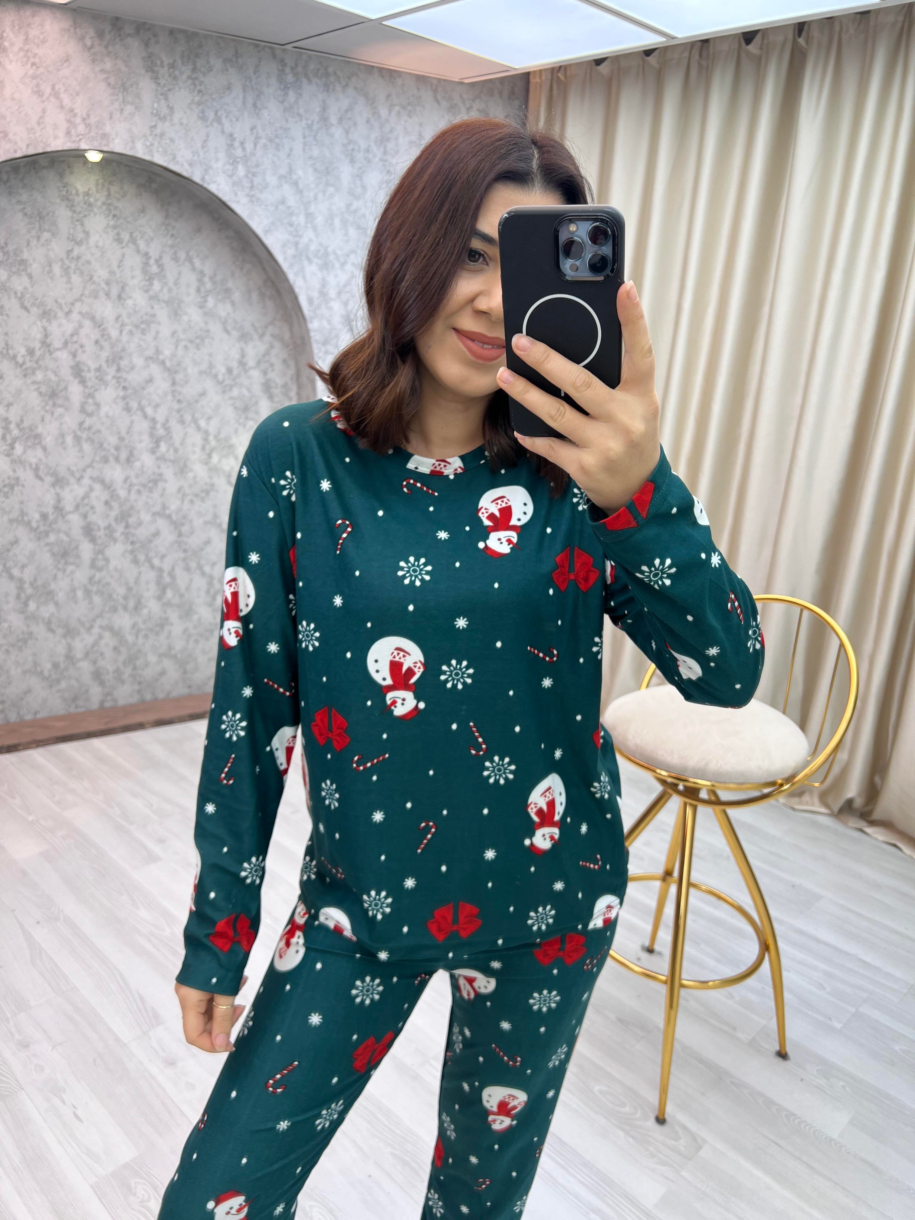 Bisiklet Yaka Kardan Adamlı Pijama Takımı Yeşil