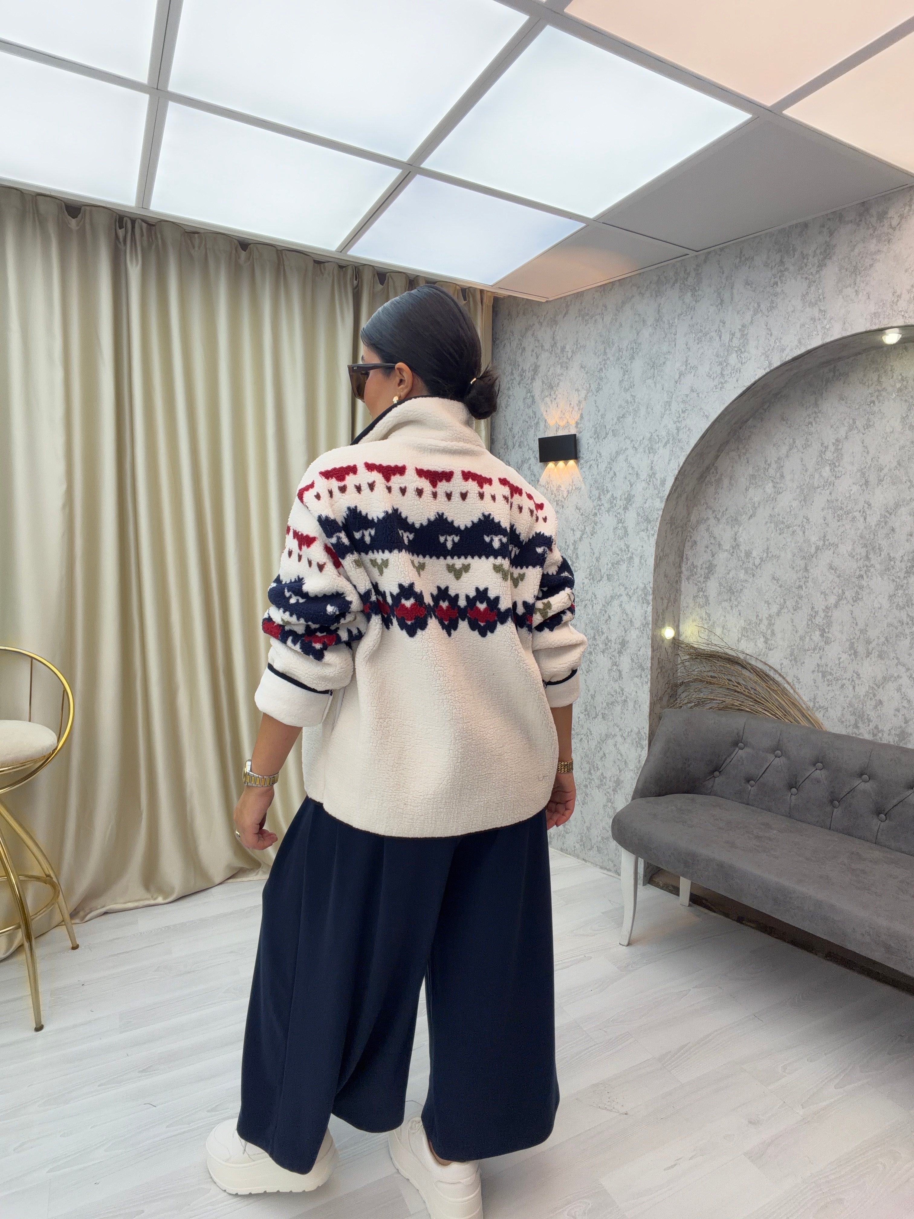 Desenli Peluş Sweat Ekru