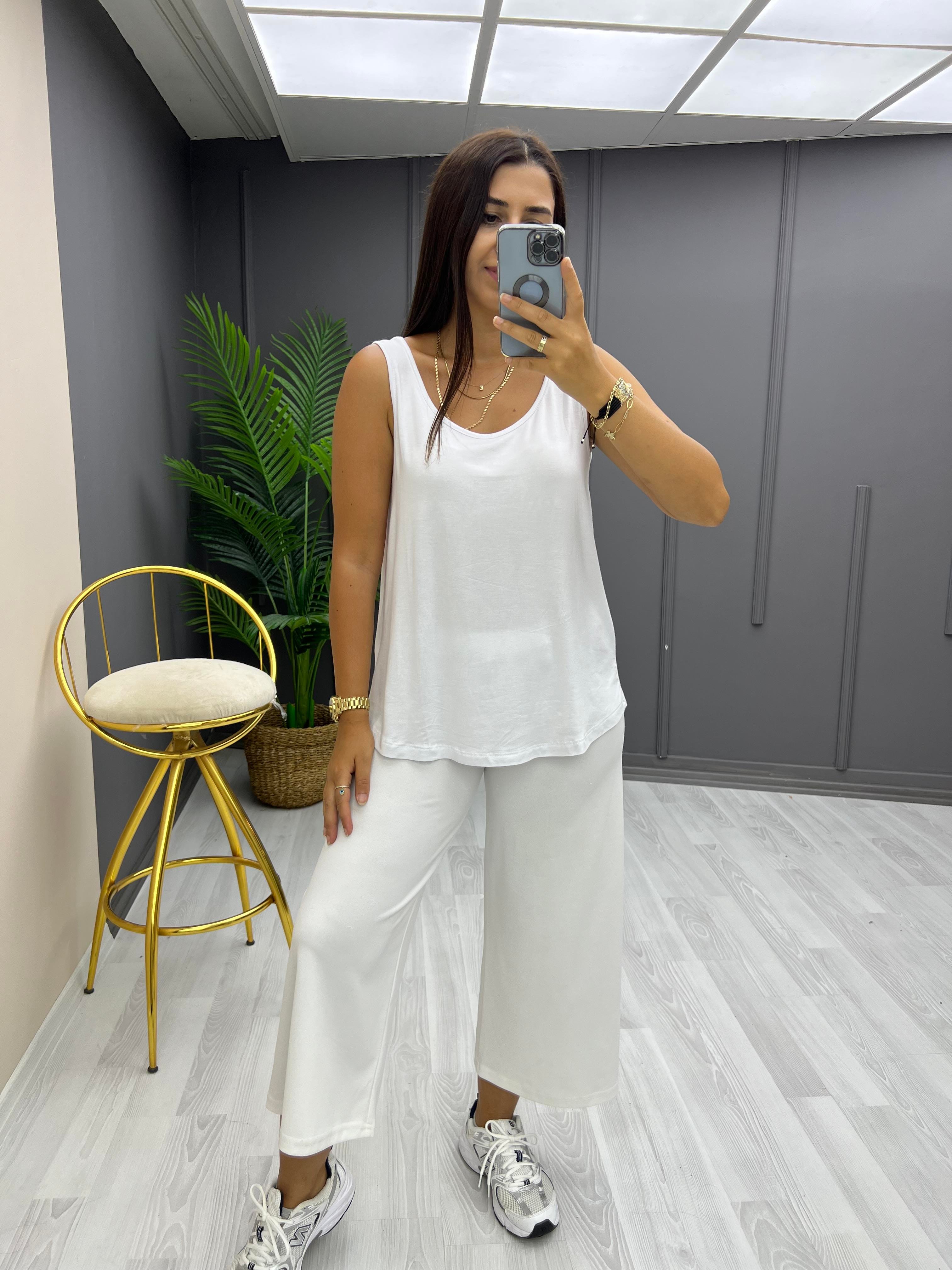 Düz Renk U Yaka Basic Beyaz