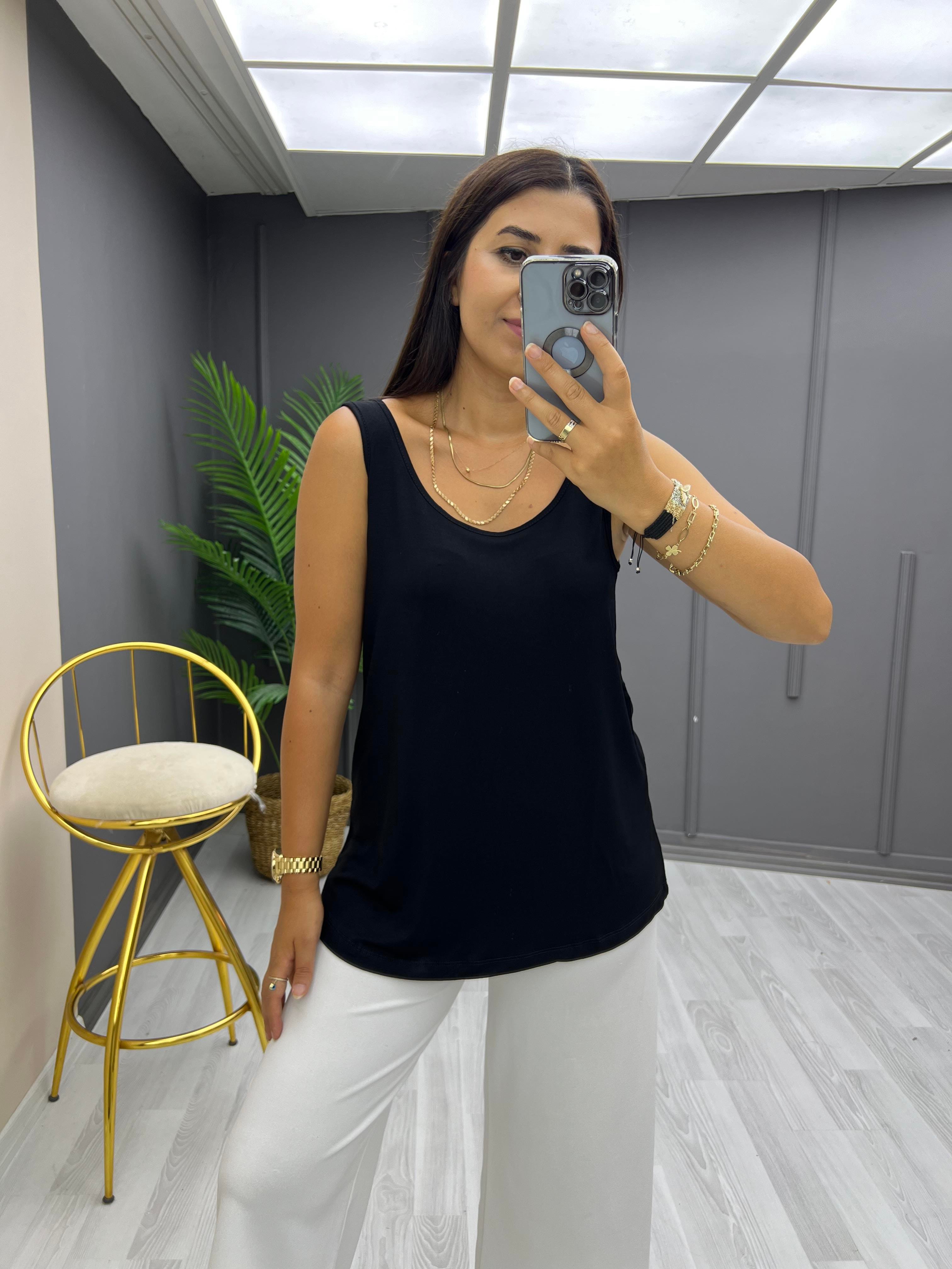 Düz Renk U Yaka Basic Siyah