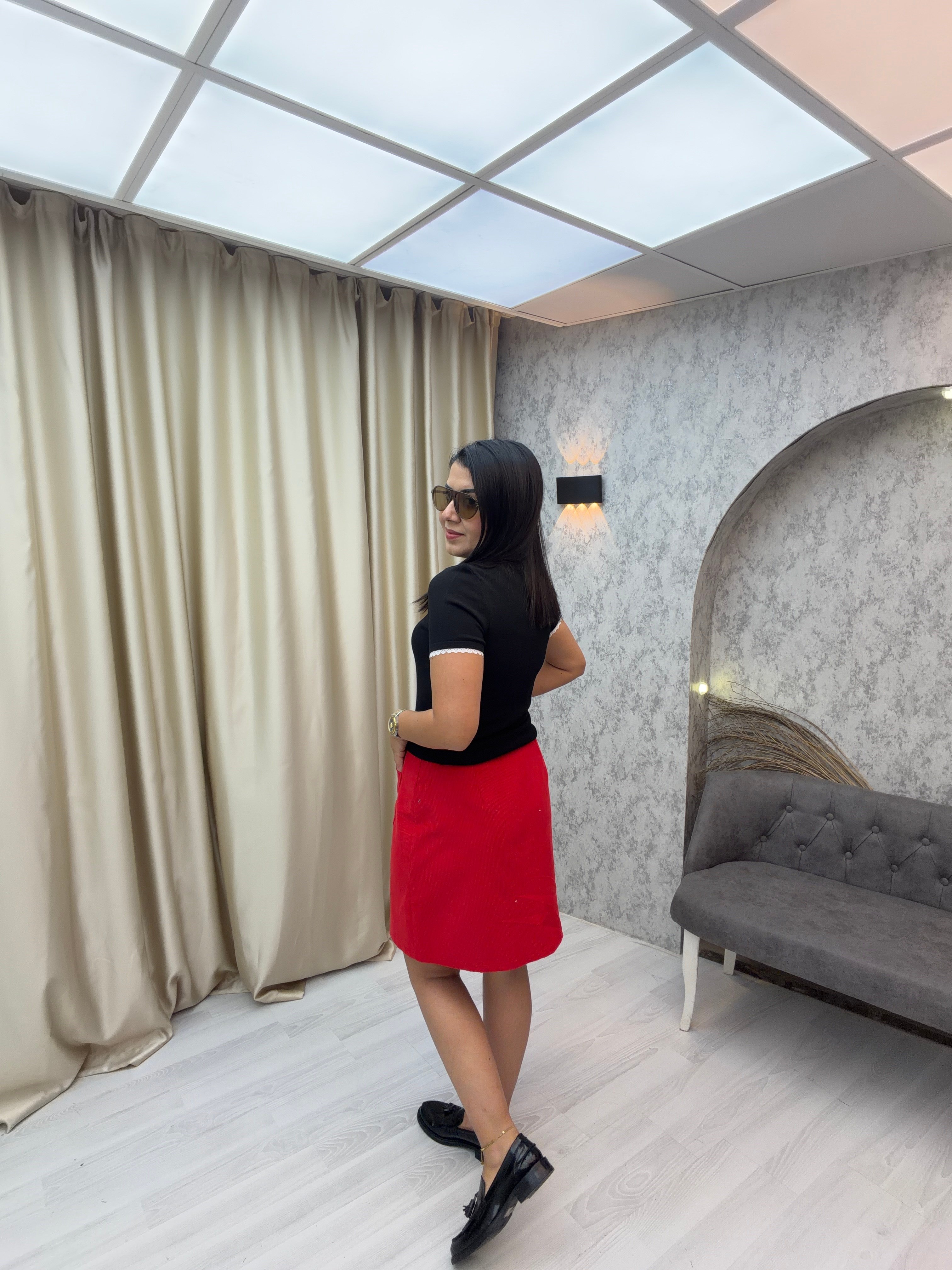 Fitilli Kadife Düğmeli Kısa Etek Kırmızı