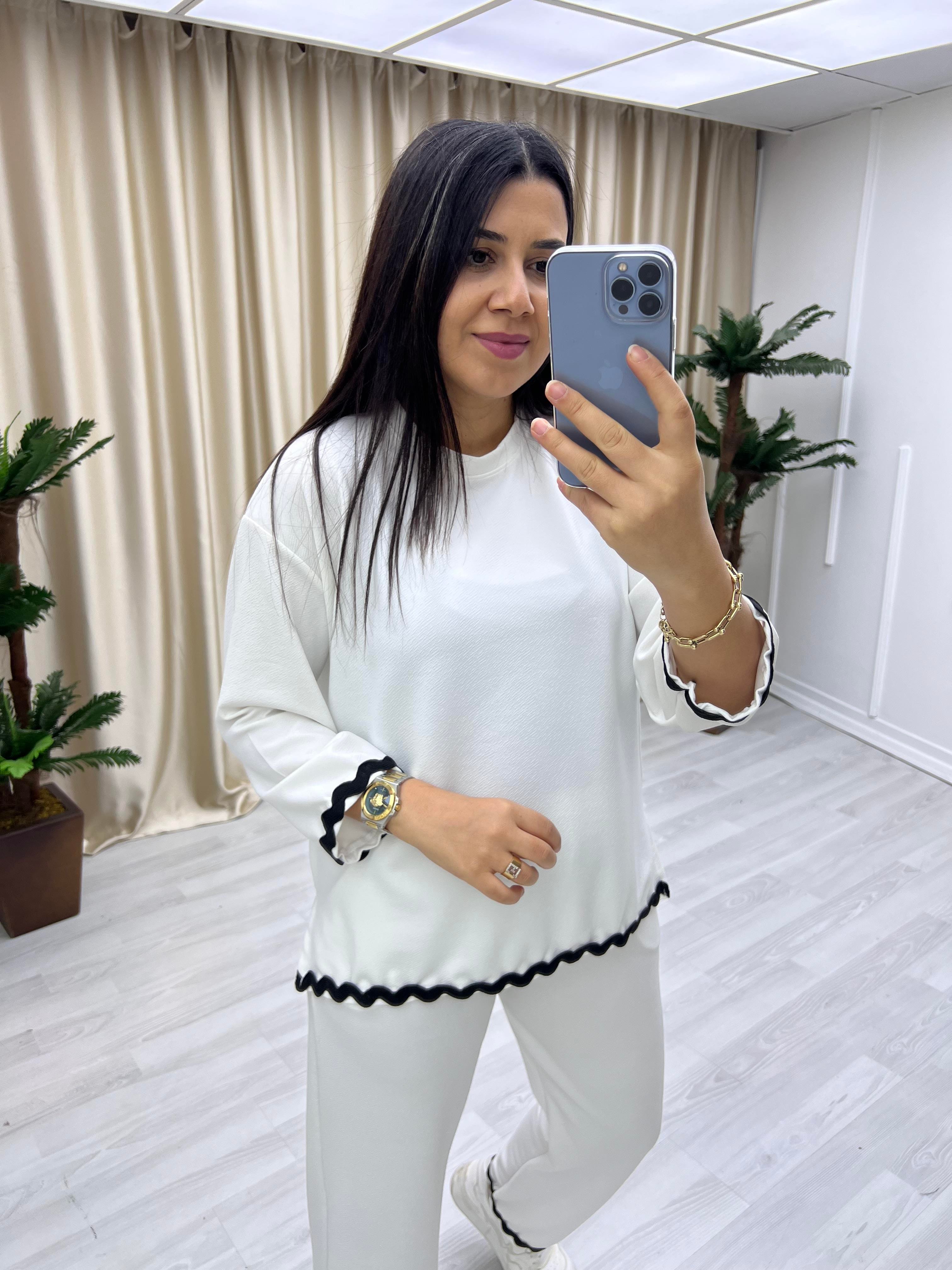 İşlemeli Krep Takım Beyaz
