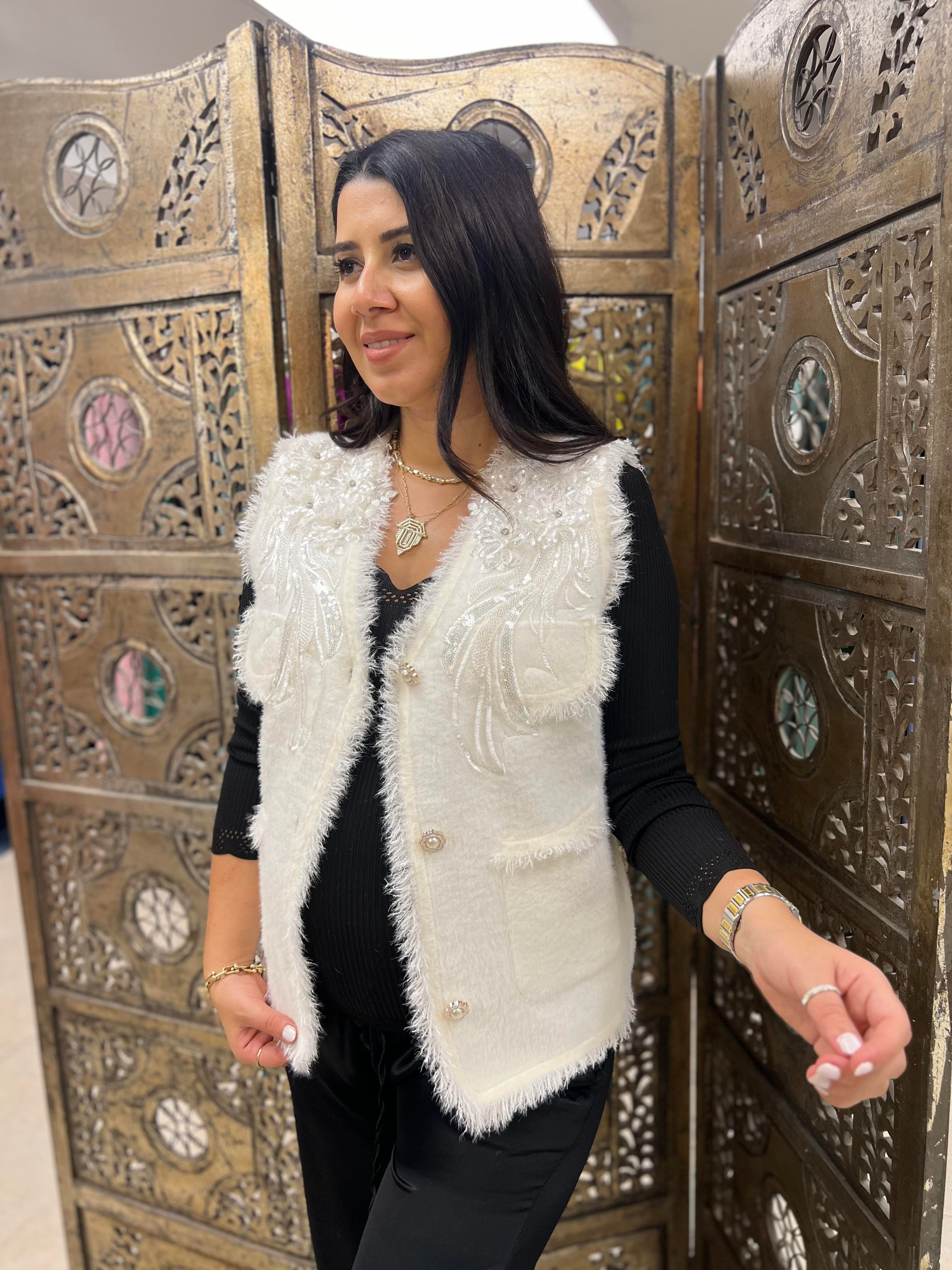 İthal Angora İşlemeli Yelek Ekru