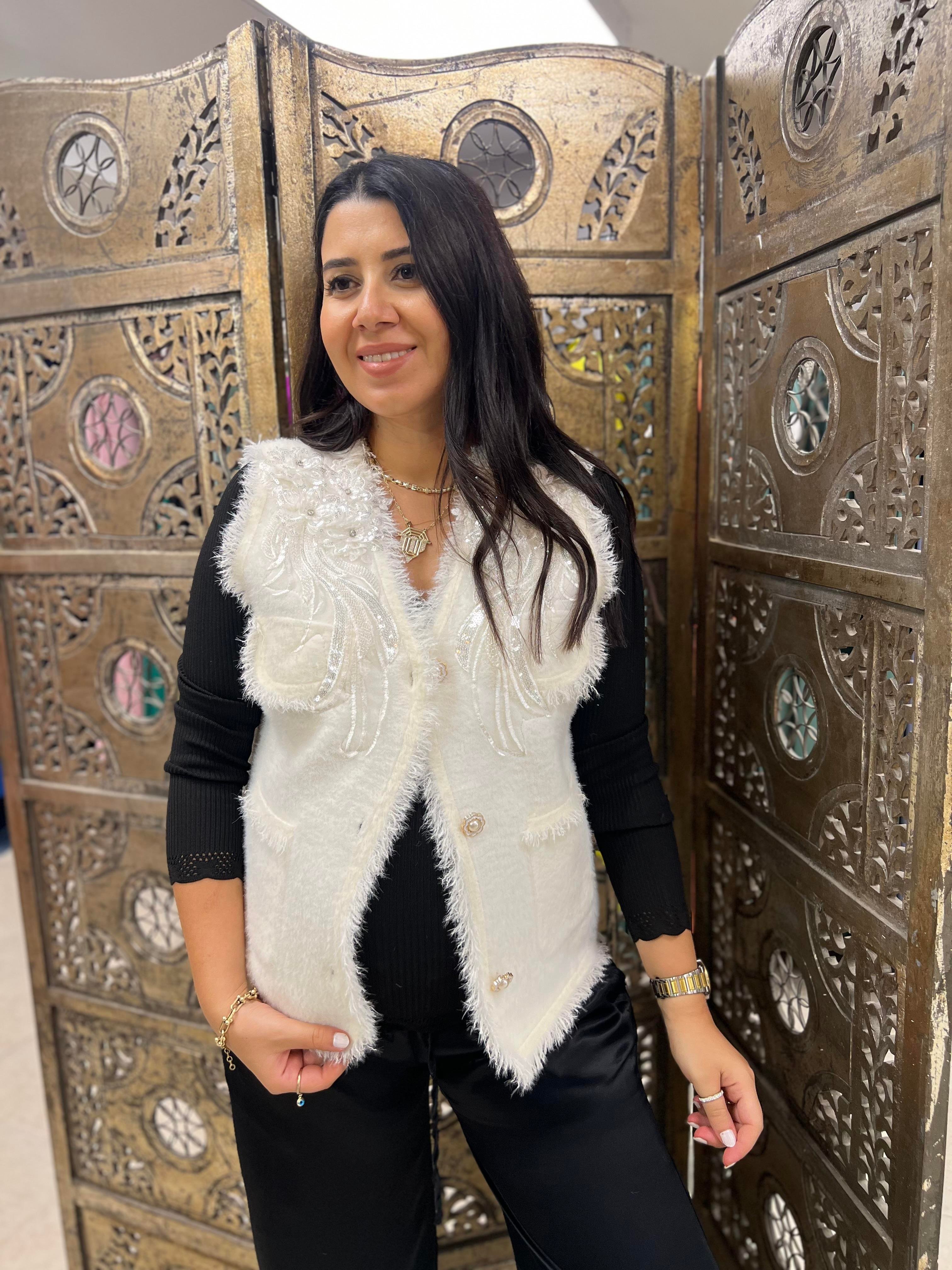 İthal Angora İşlemeli Yelek Ekru