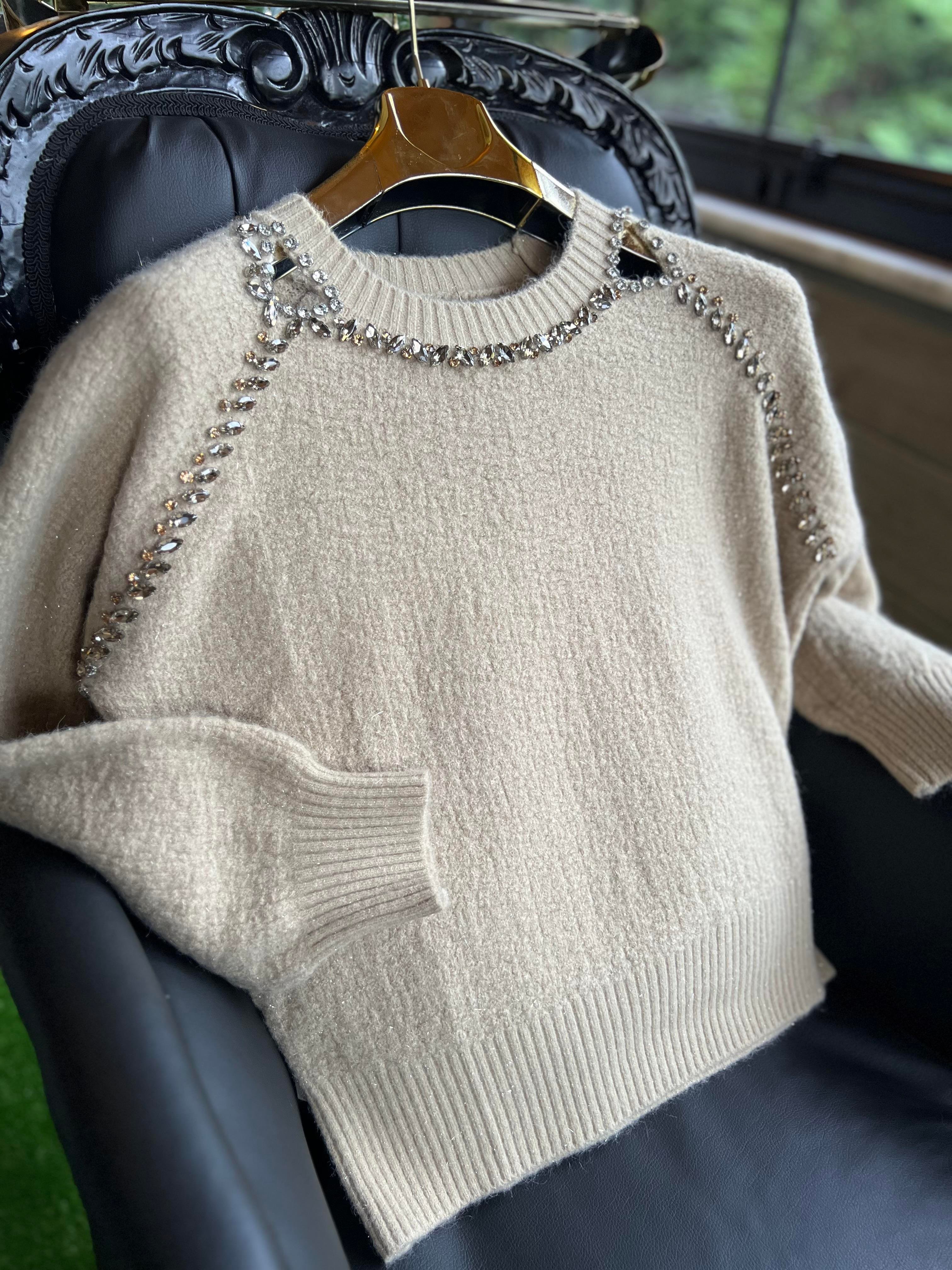 İthal Angora Omuz Dekolteli Taşlı Kazak Vizon