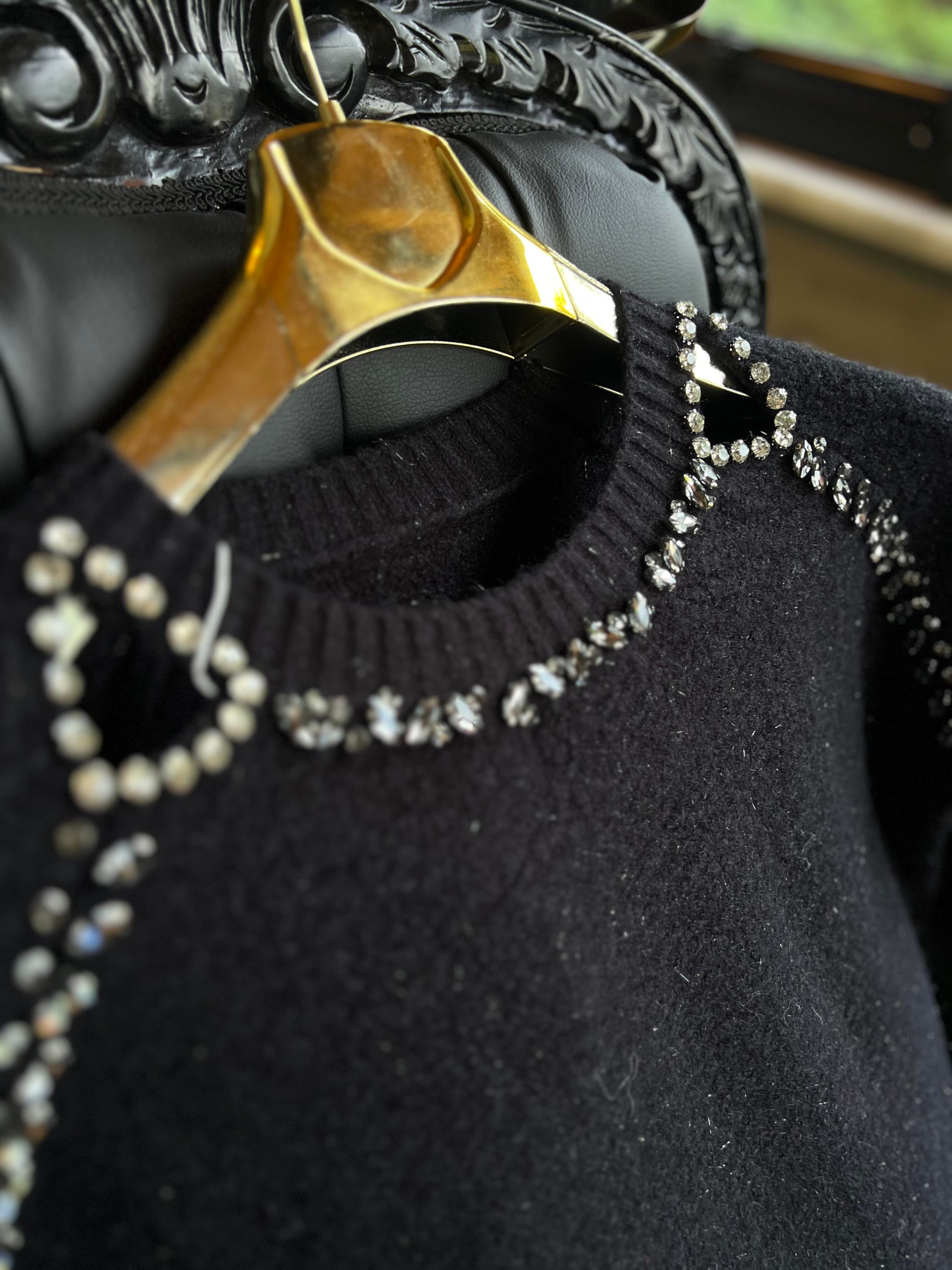 İthal Angora Omuz Dekolteli Taşlı Kazak Siyah