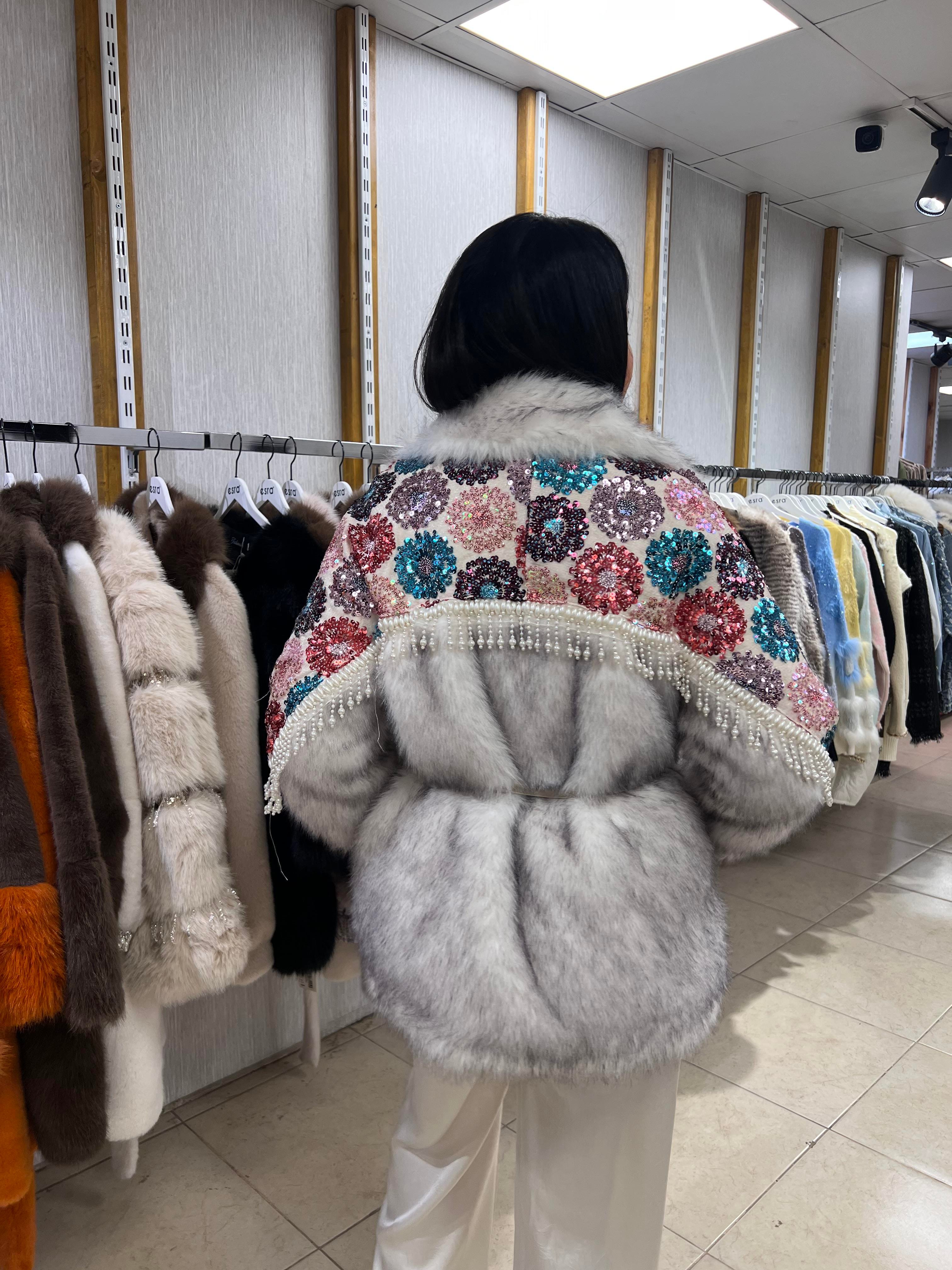 İthal Tasarım İşlemeli Krem Kürk Krem