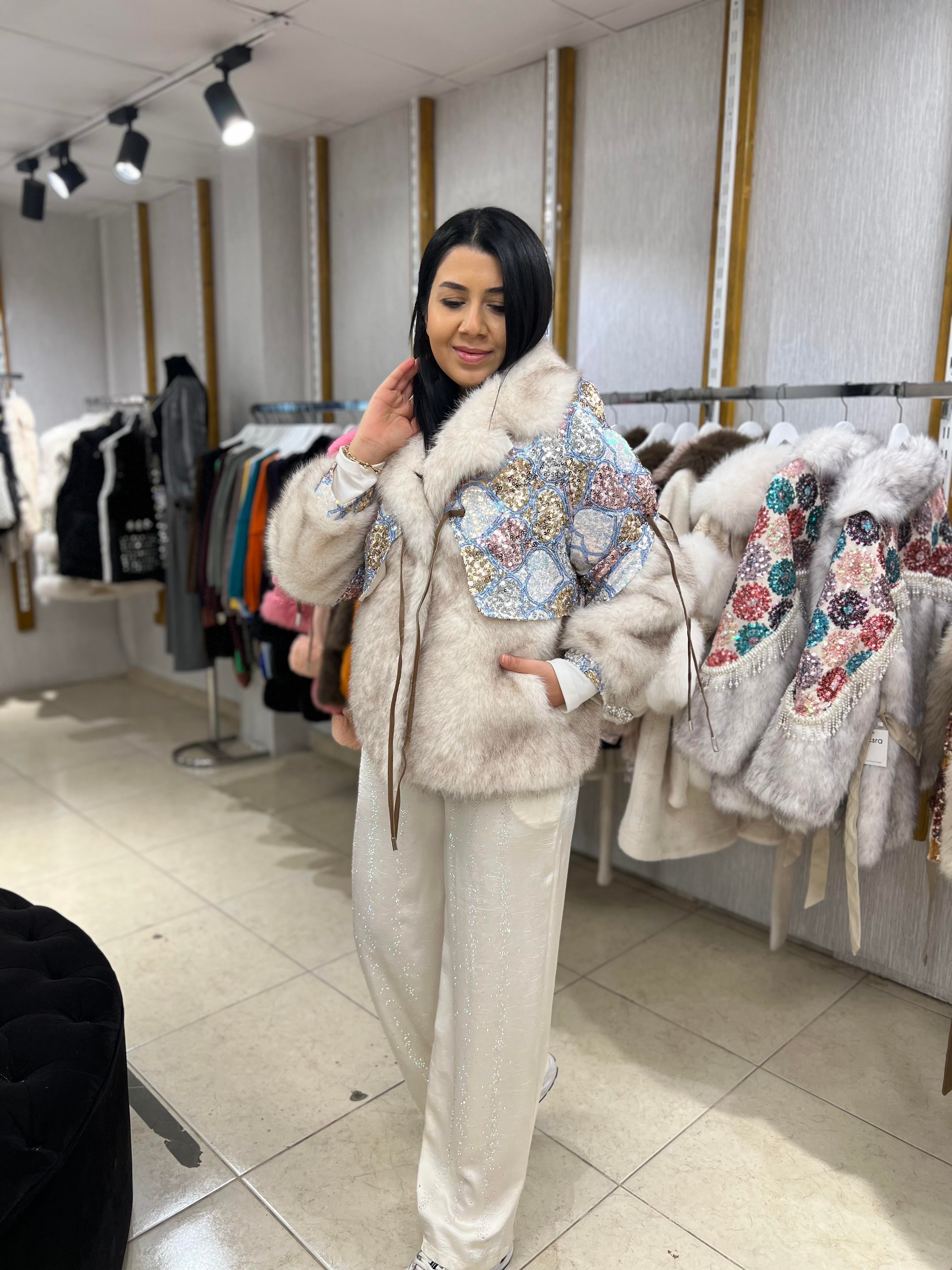 İthal Tasarım İşlemeli Soft Kürk