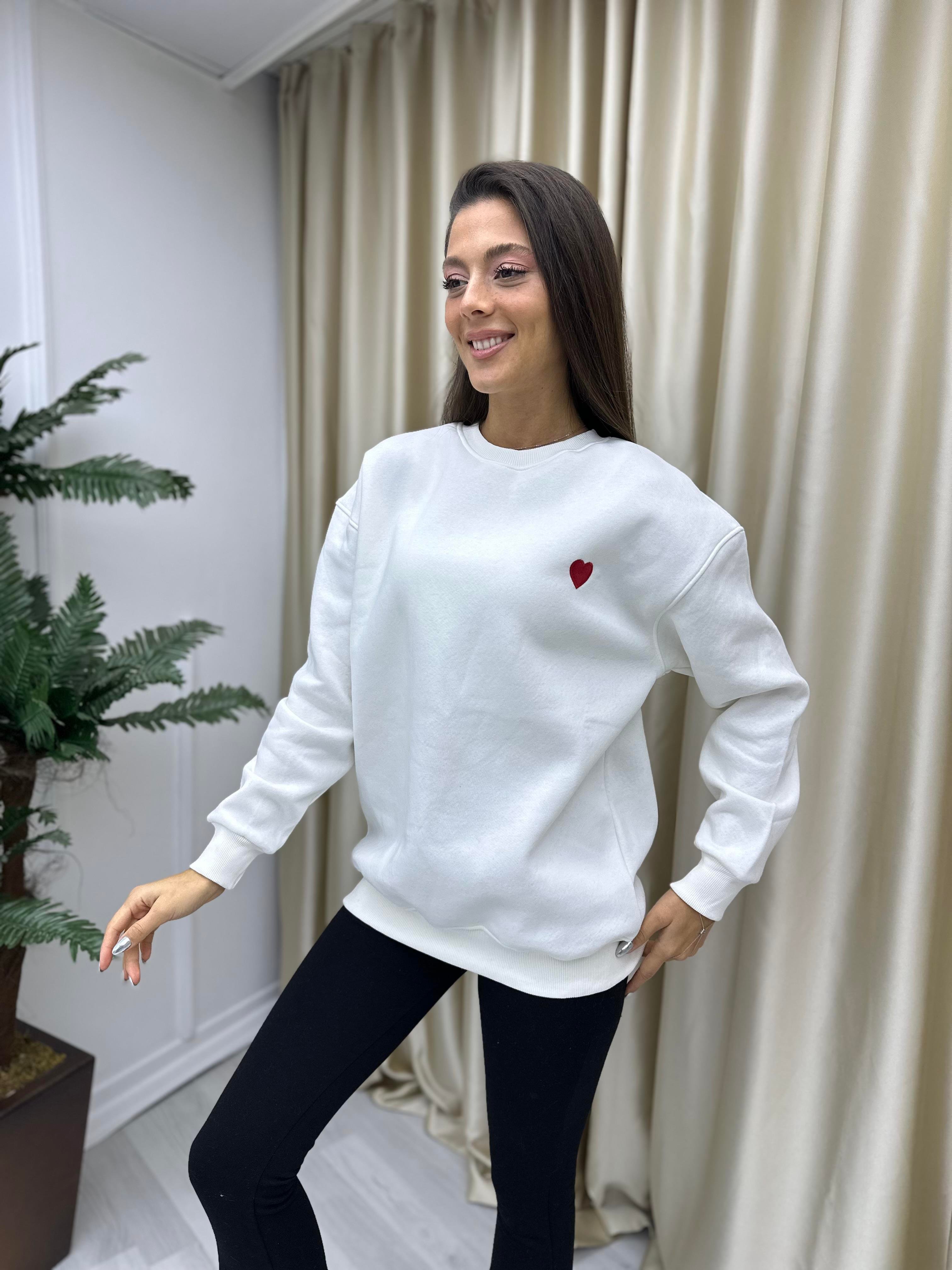 Kalp Detaylı Sweat Ekru