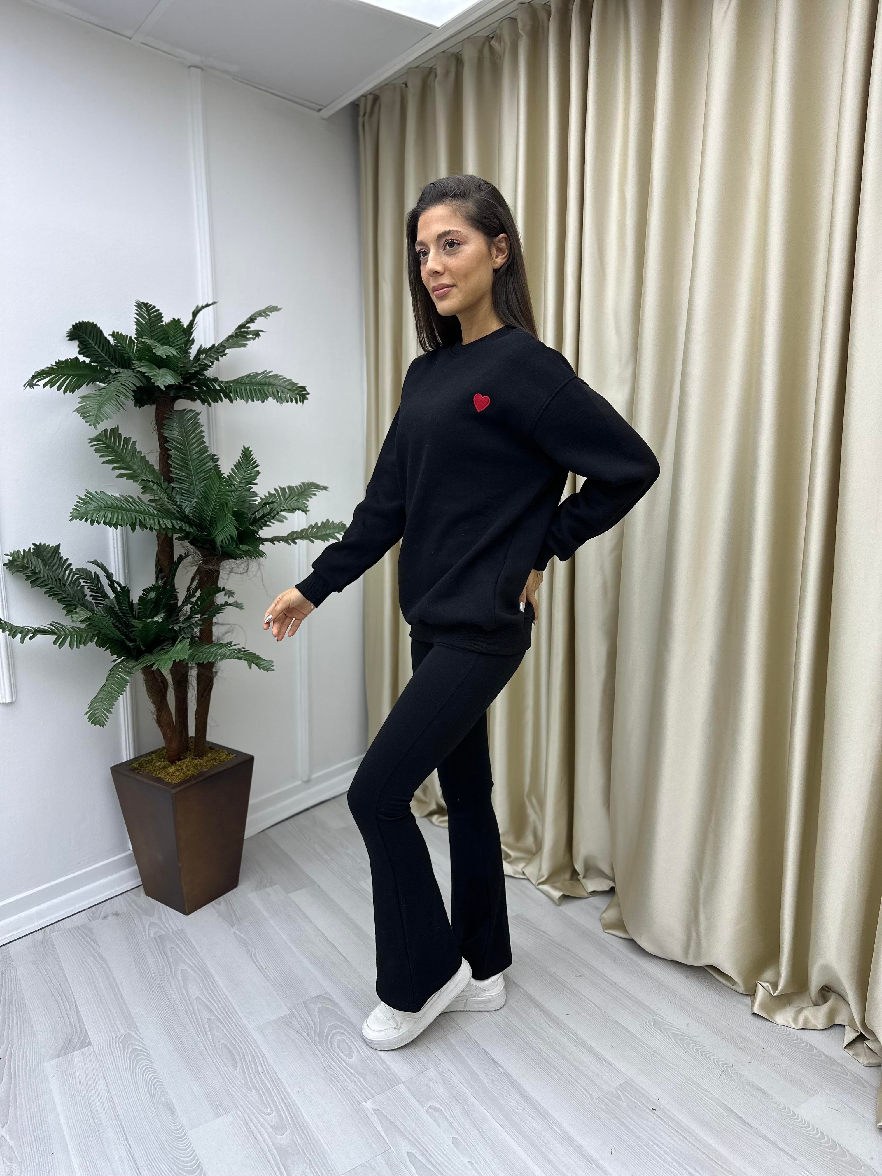 Kalp Detaylı Sweat Siyah