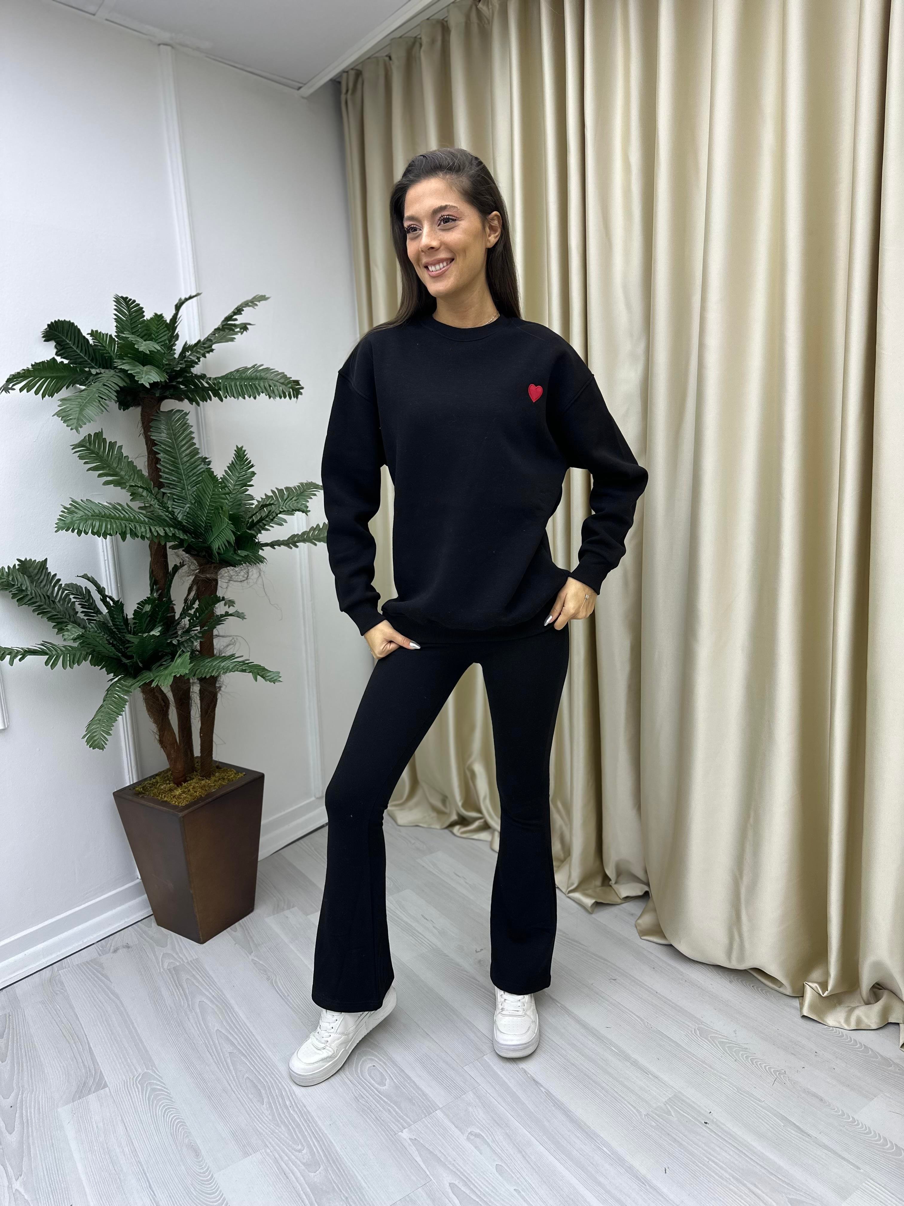 Kalp Detaylı Sweat Siyah