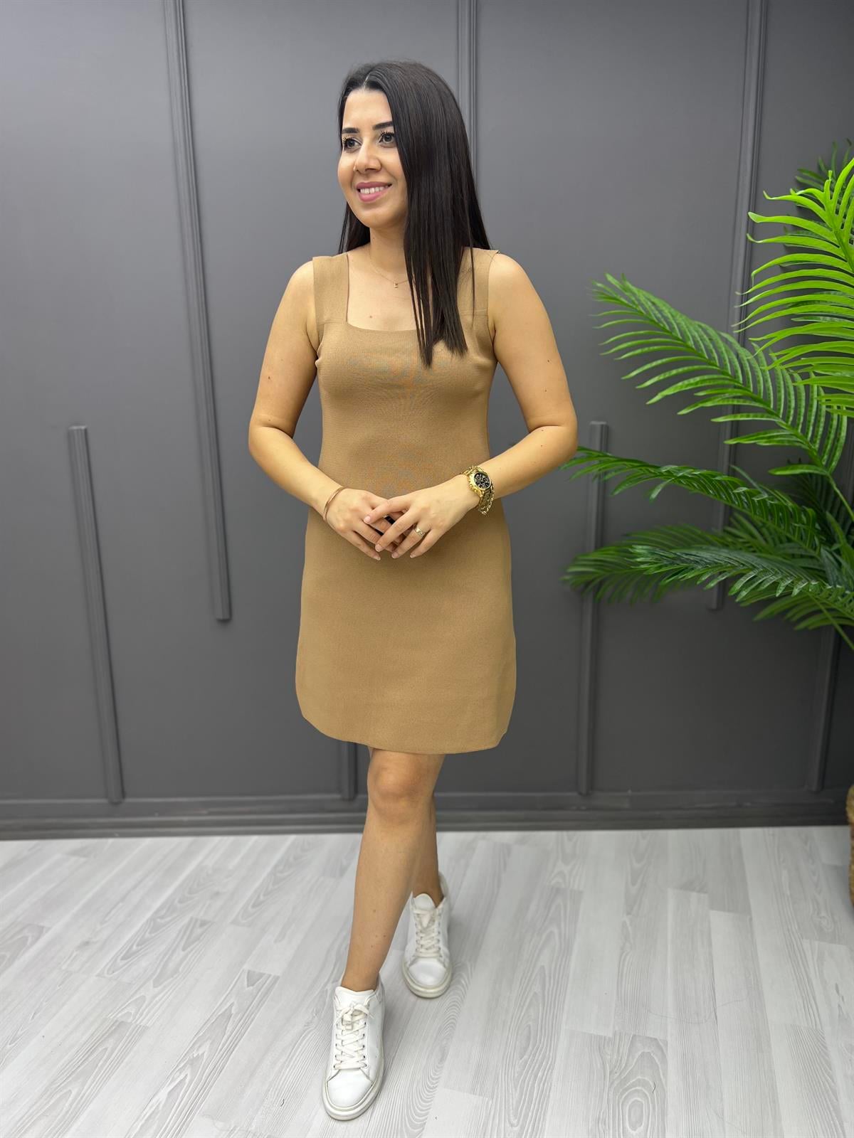 Kare Yaka Elbise Sütlü Kahve