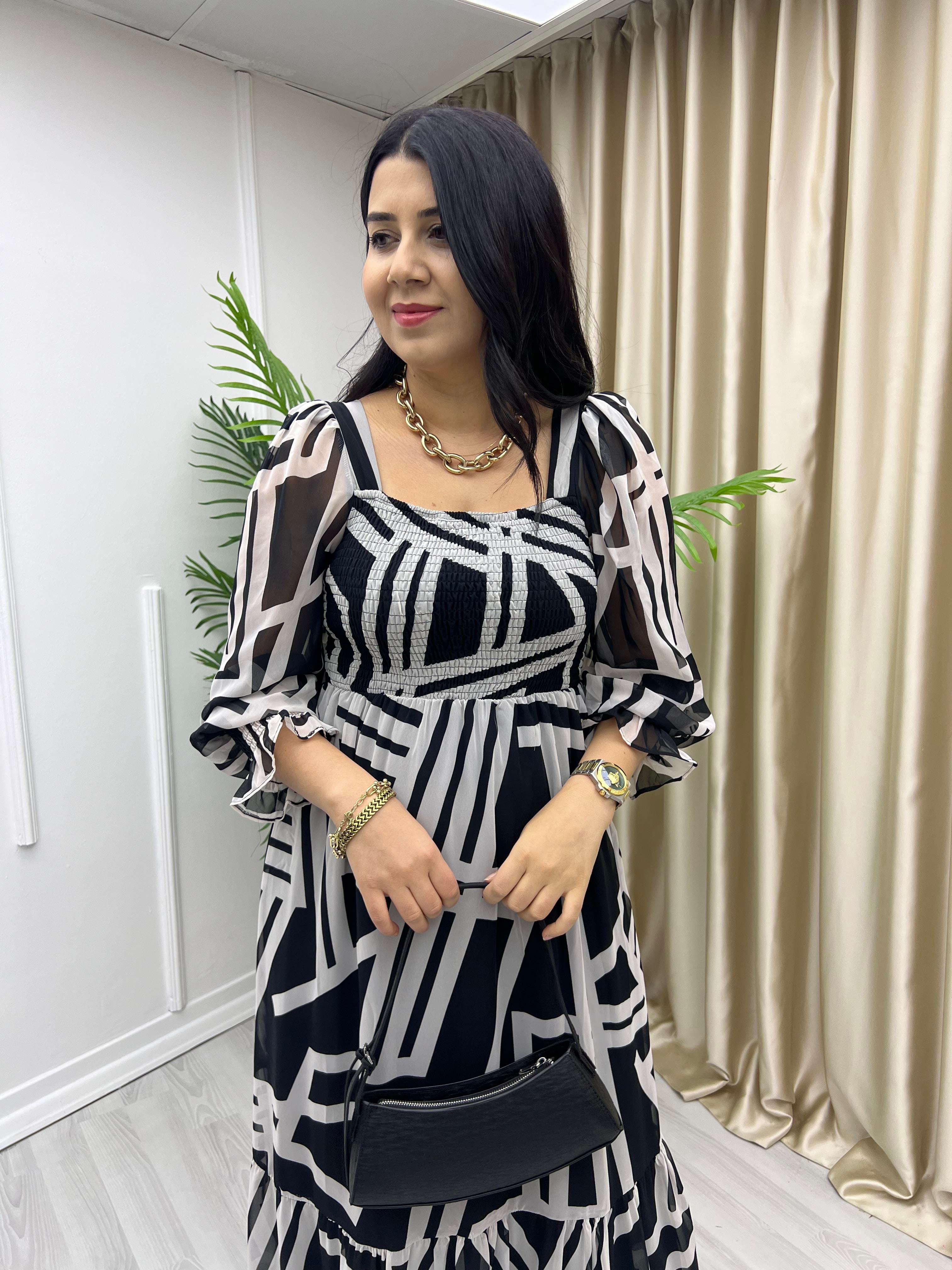 Kare Yaka Şifon Elbise Siyah
