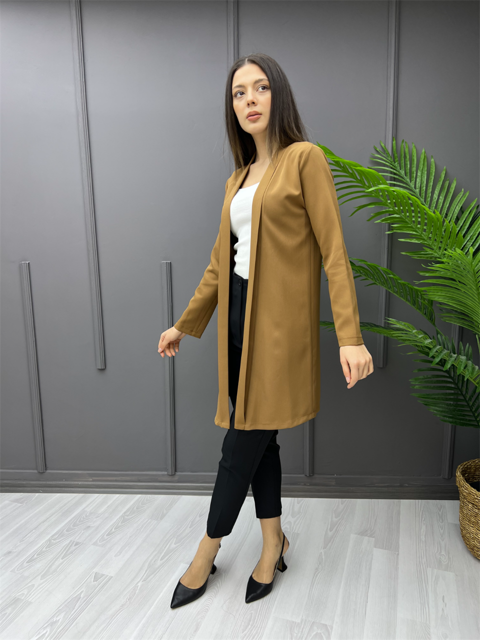 Katlama Yaka Uzun Ceket Taba
