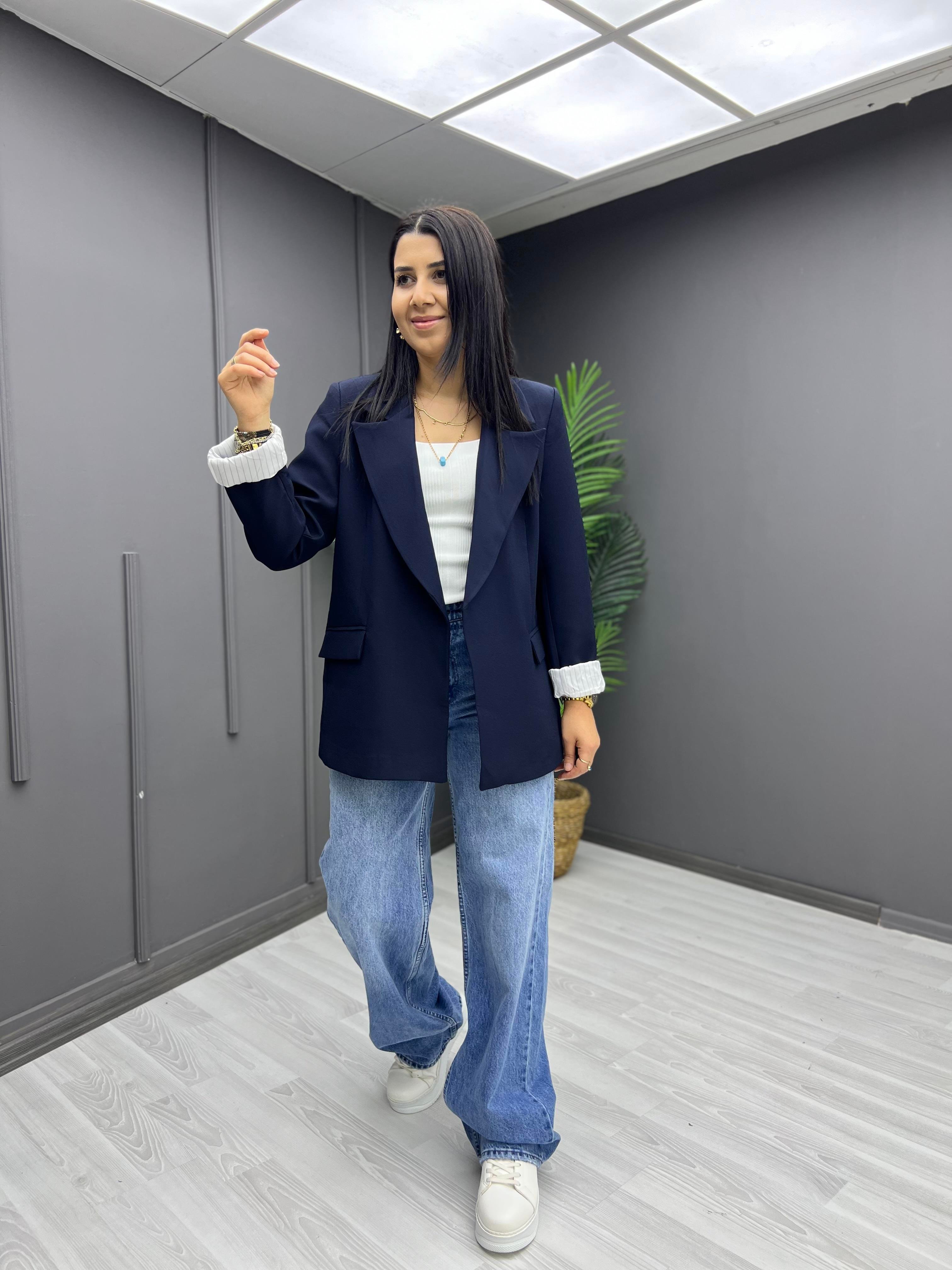 Kolu Katlamalı Ceket Lacivert