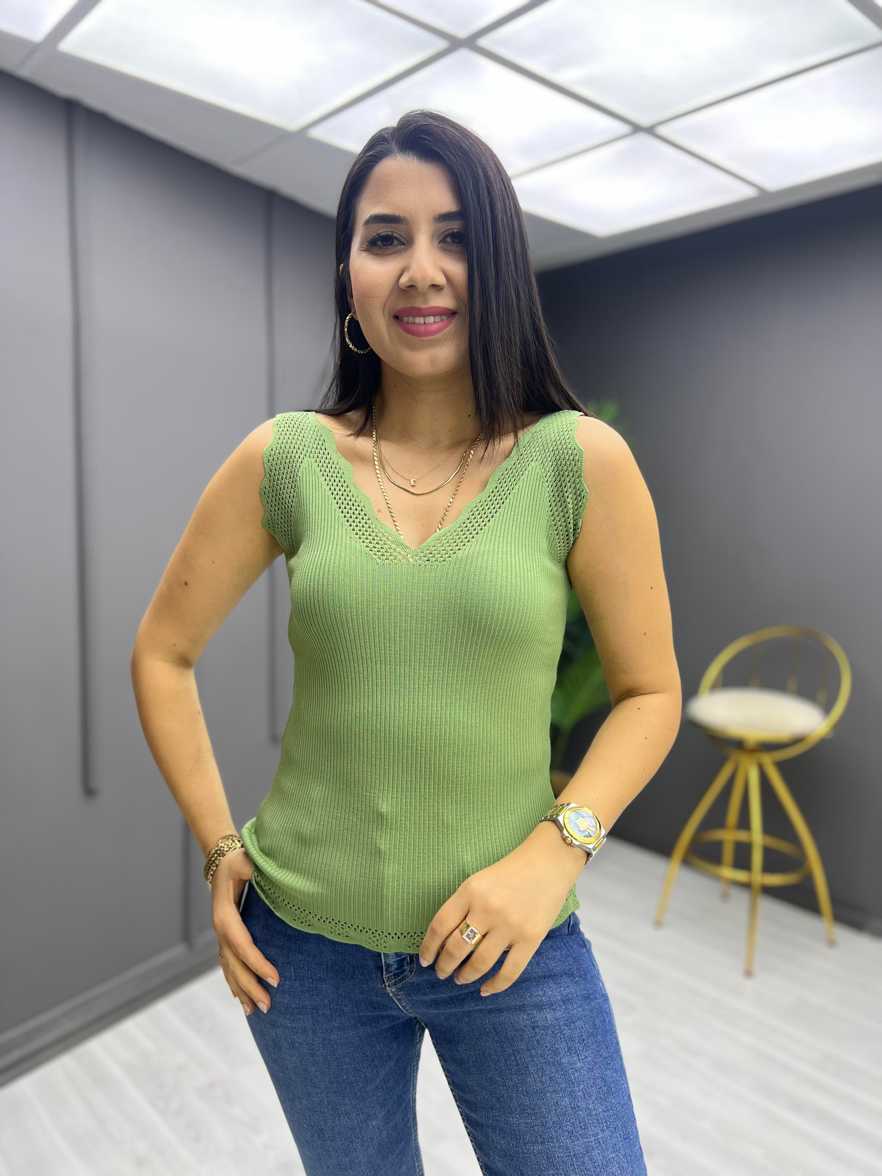 Merdiven Yaka Güpürlü Bluz Mint Yeşili