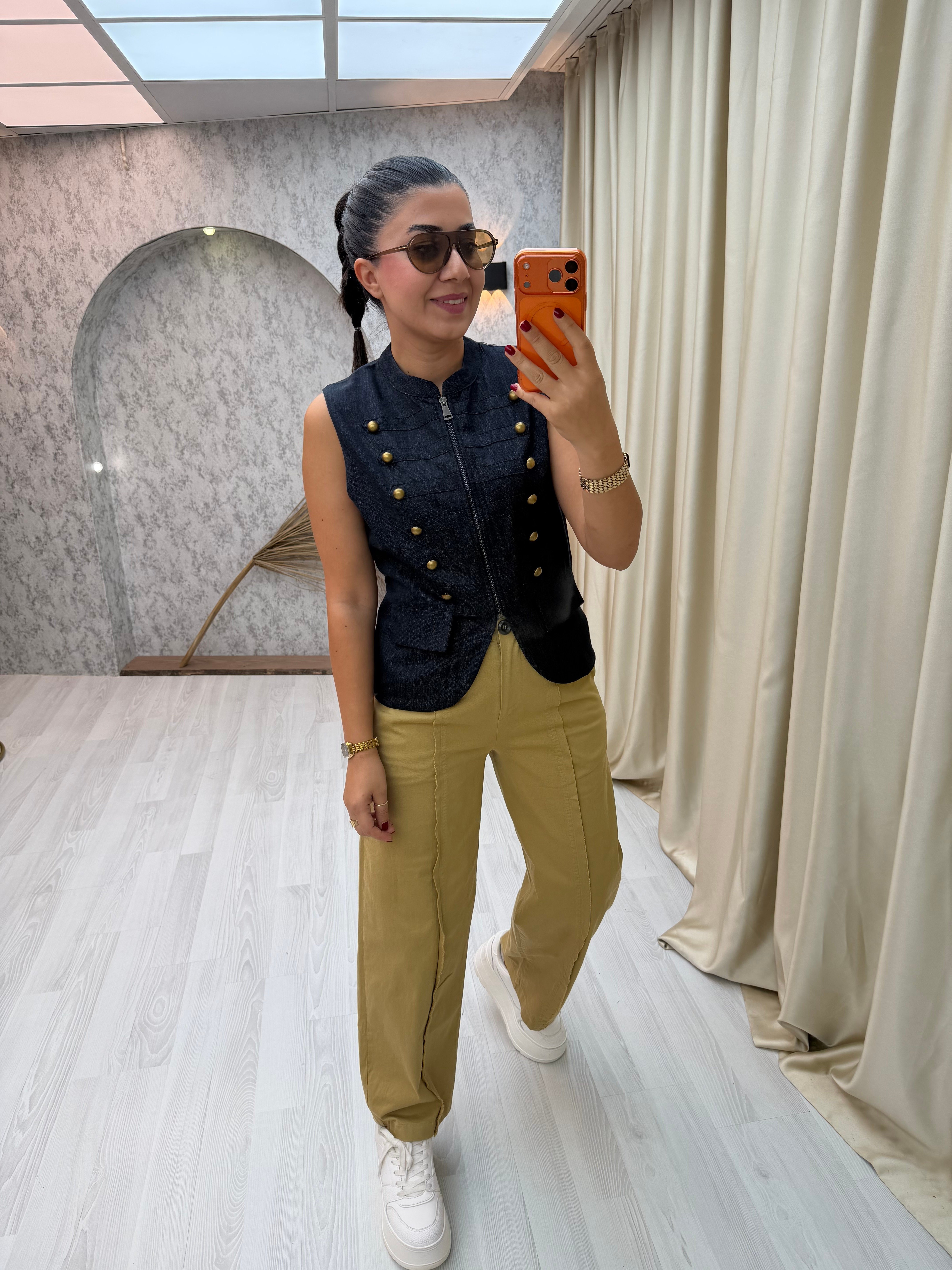 Oval Düğmeli Fermuarlı Yelek Lacivert