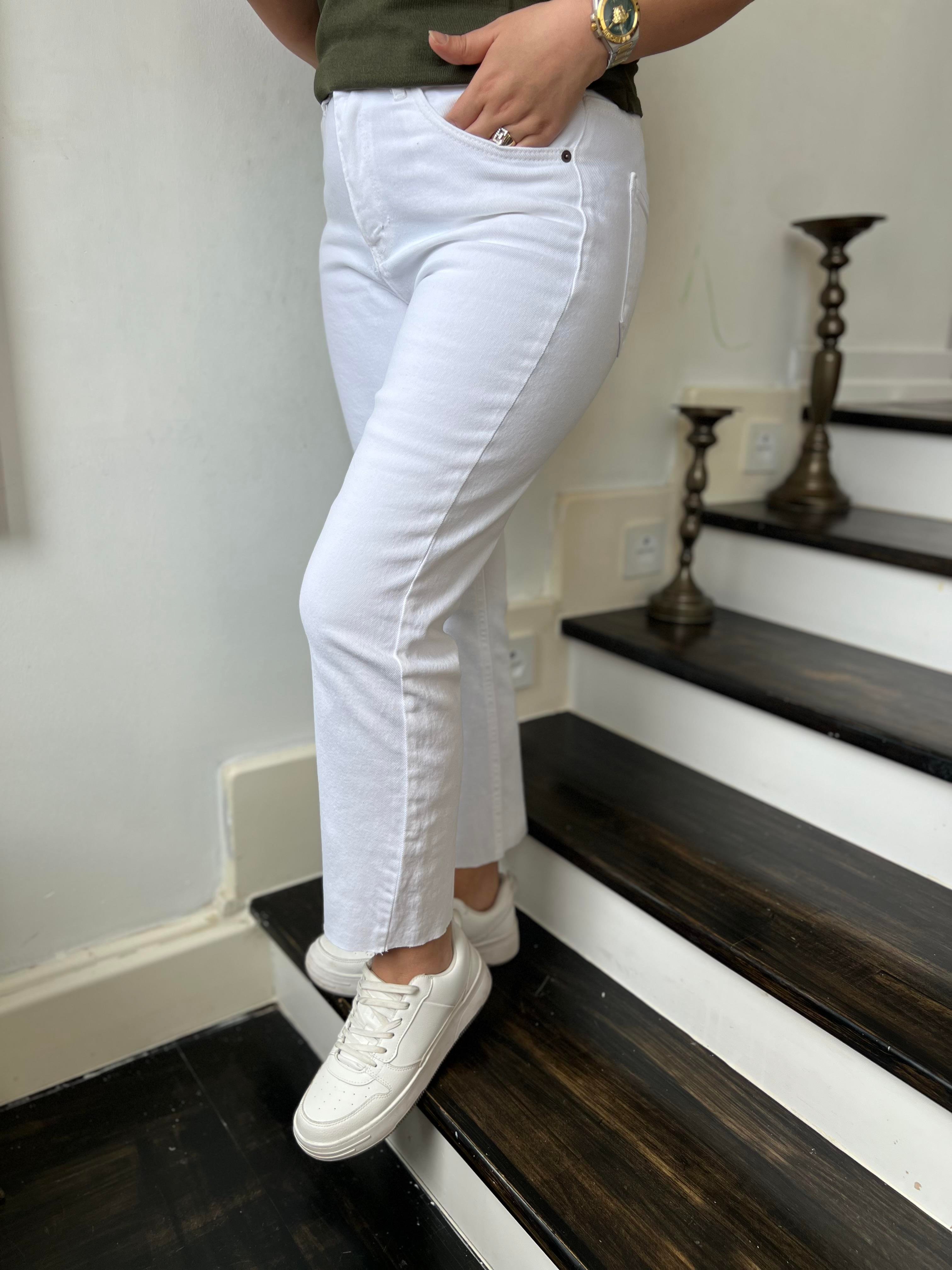 Paça Kesik Boyfit Jean Beyaz
