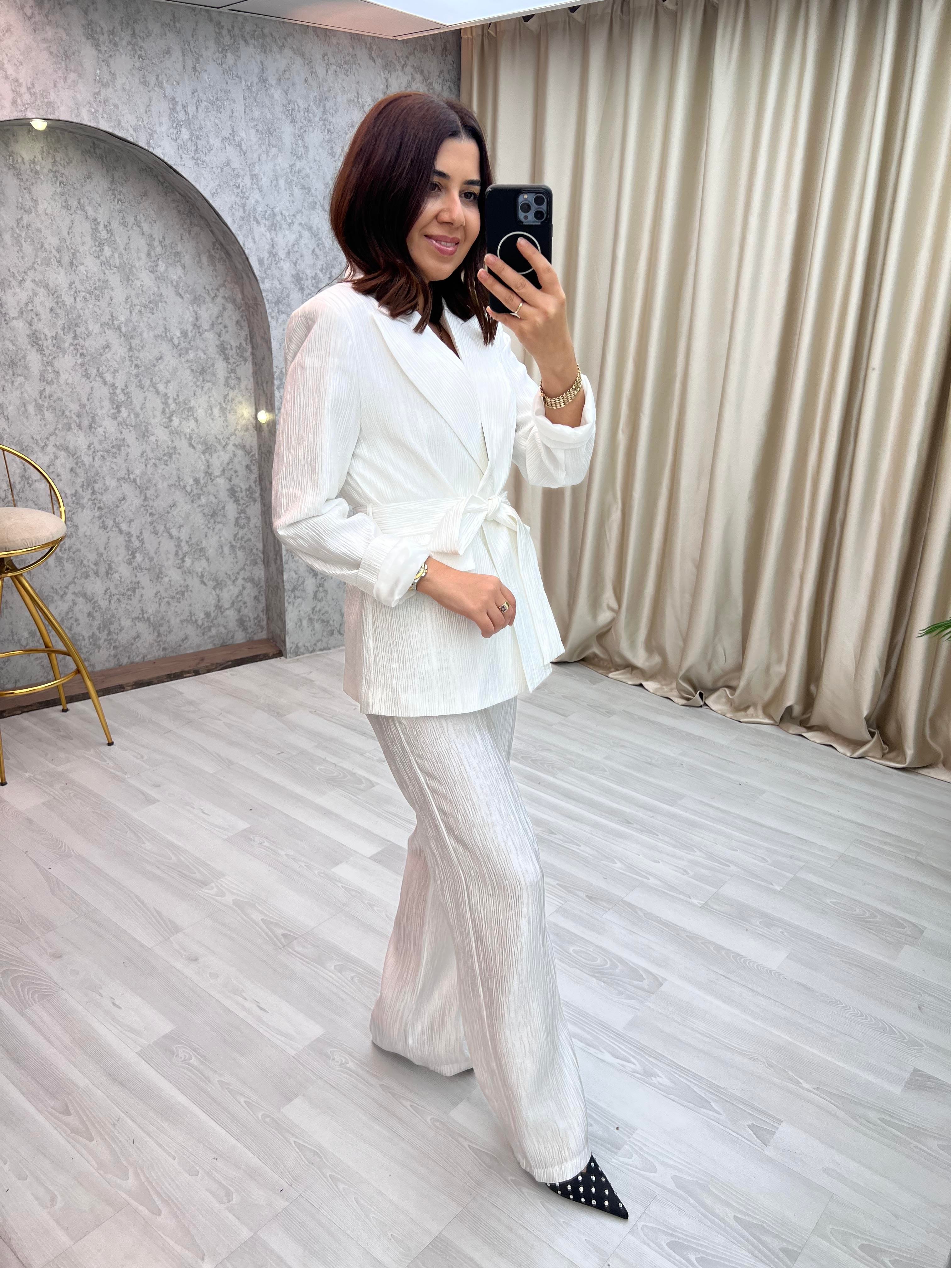 Parlak Kumaş Ceket Pantolon Takım Ekru
