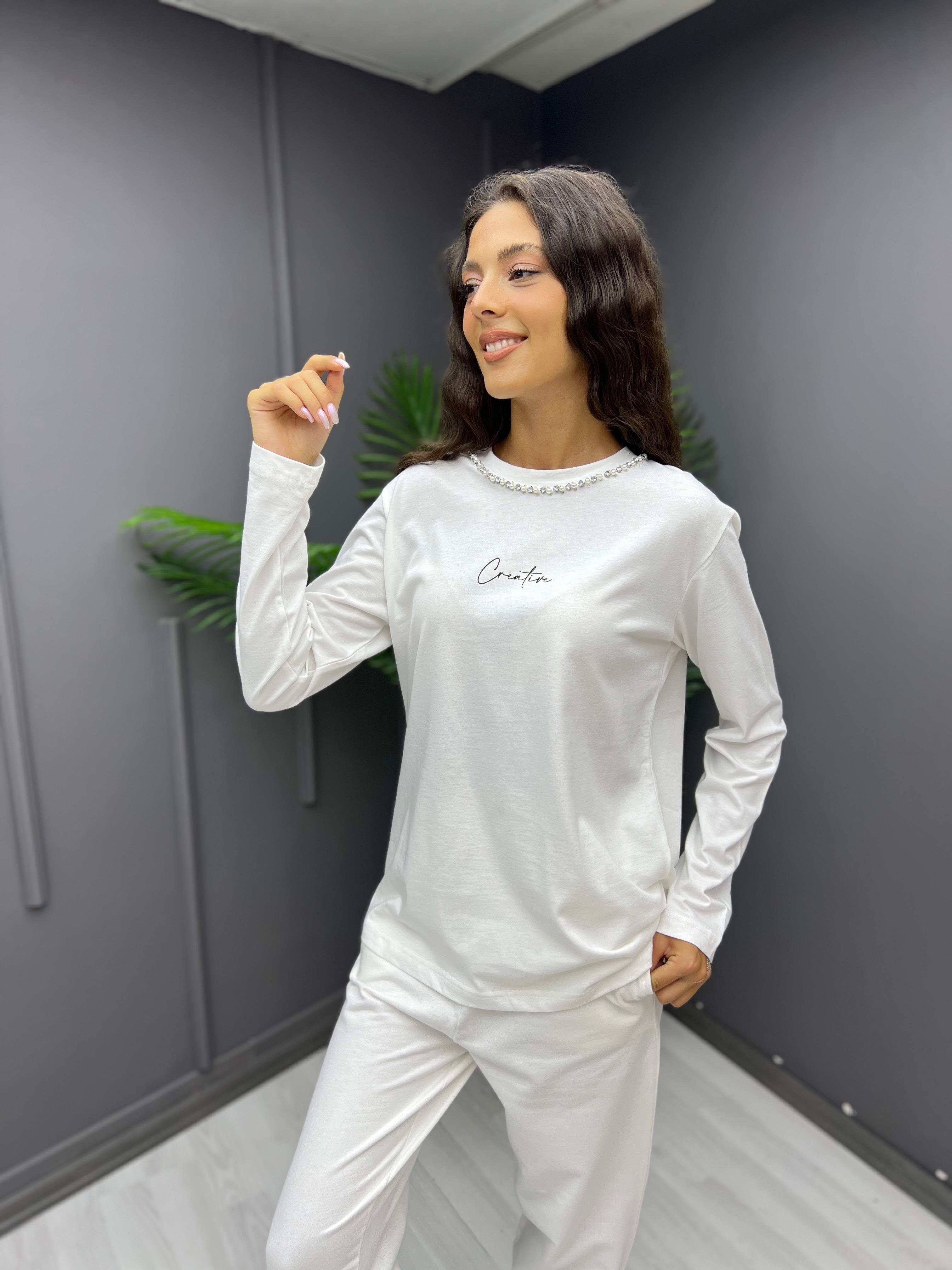 Yaka Taşlı Yazı Detay Sweat Ekru